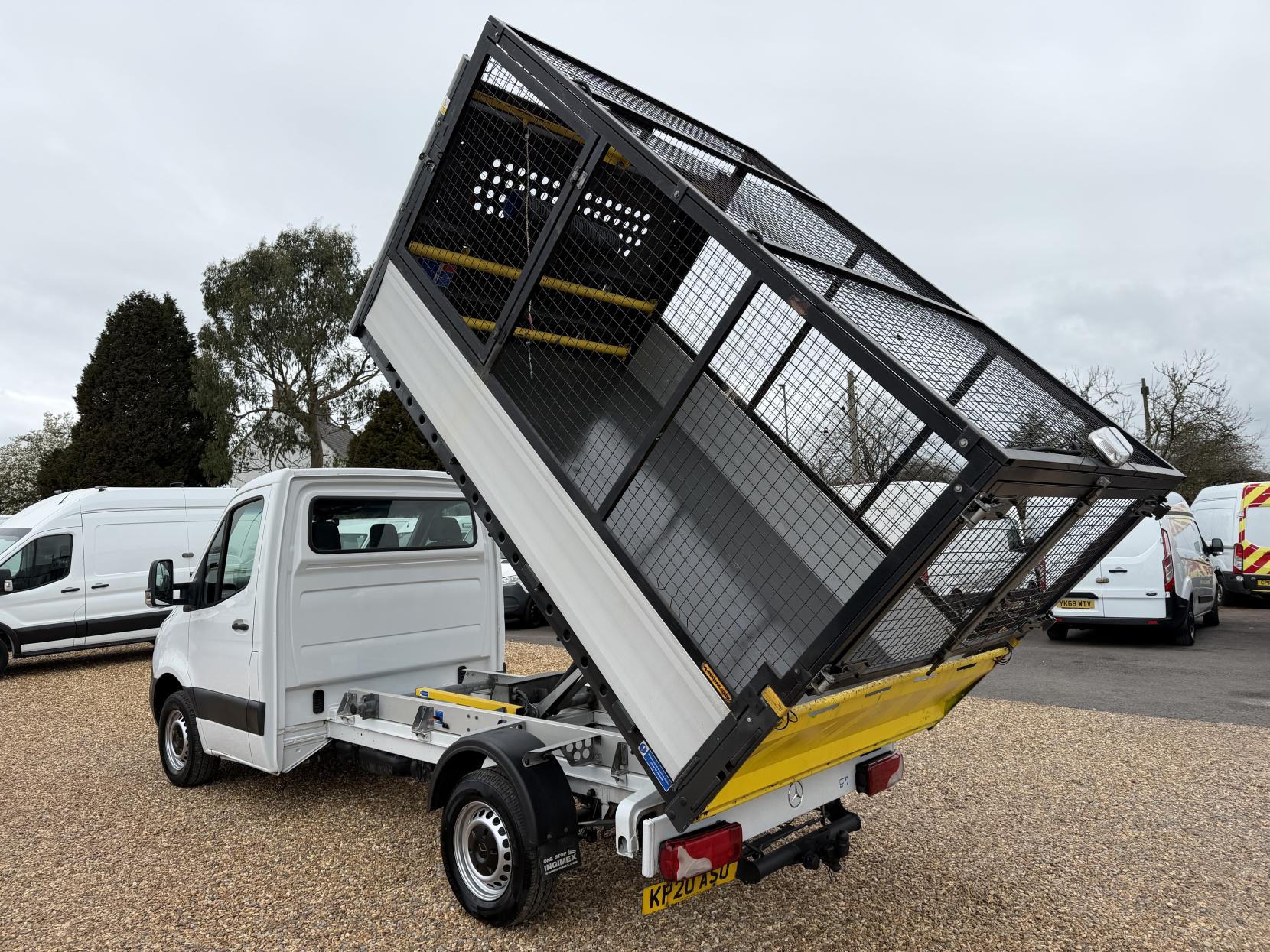 Mercedes-Benz Sprinter 2.1 316 CDI Chassis Cab 2dr Diesel Manual RWD L2 Euro 6 (163 ps)