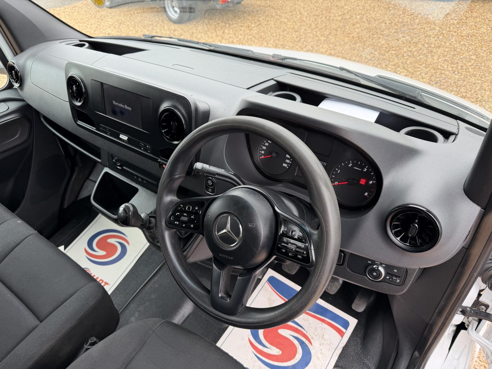 Mercedes-Benz Sprinter 2.1 316 CDI Chassis Cab 2dr Diesel Manual RWD L2 Euro 6 (163 ps)