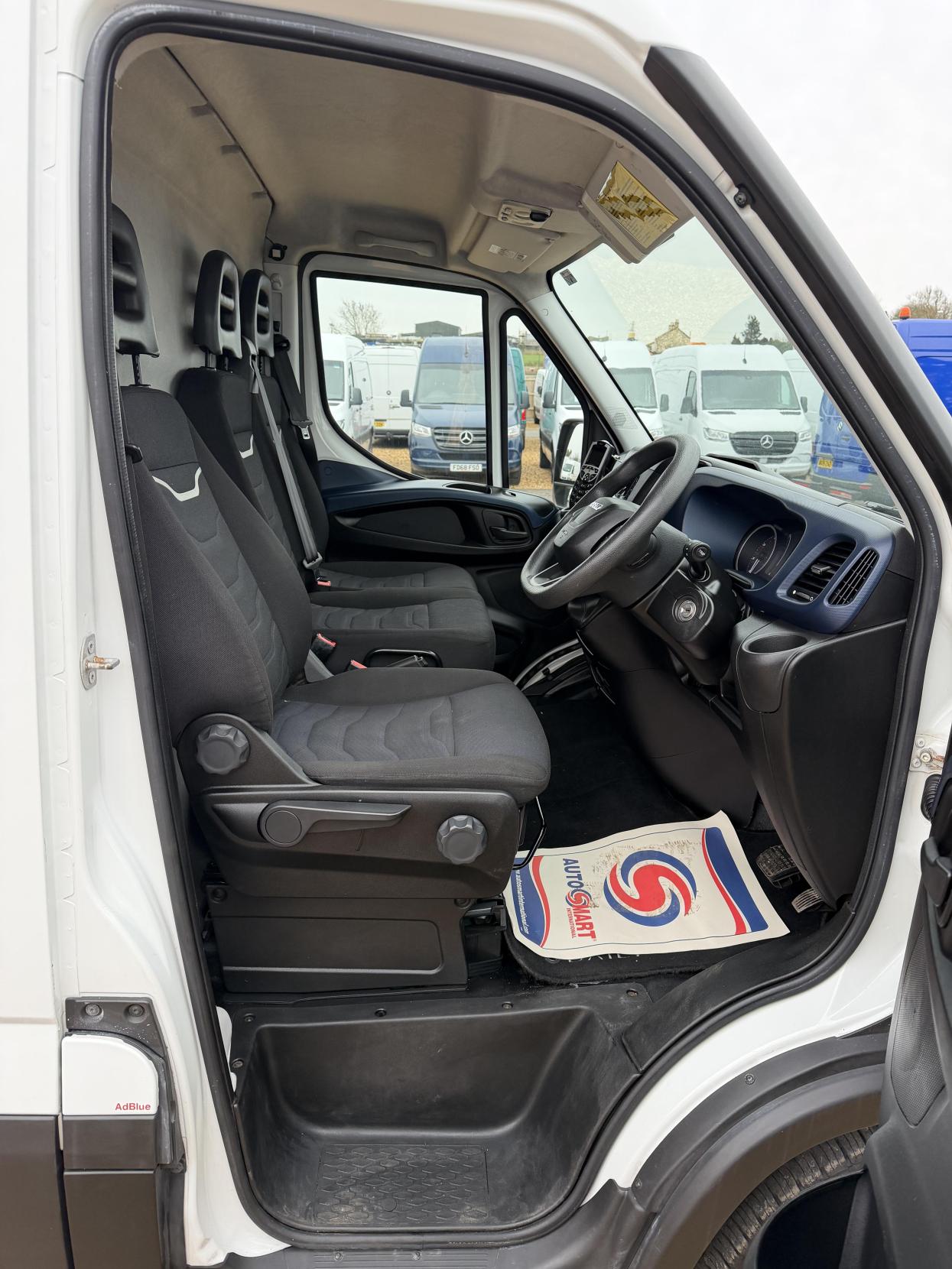 Iveco Daily 2.3 35S 3520 Panel Van LCV (2019 - )