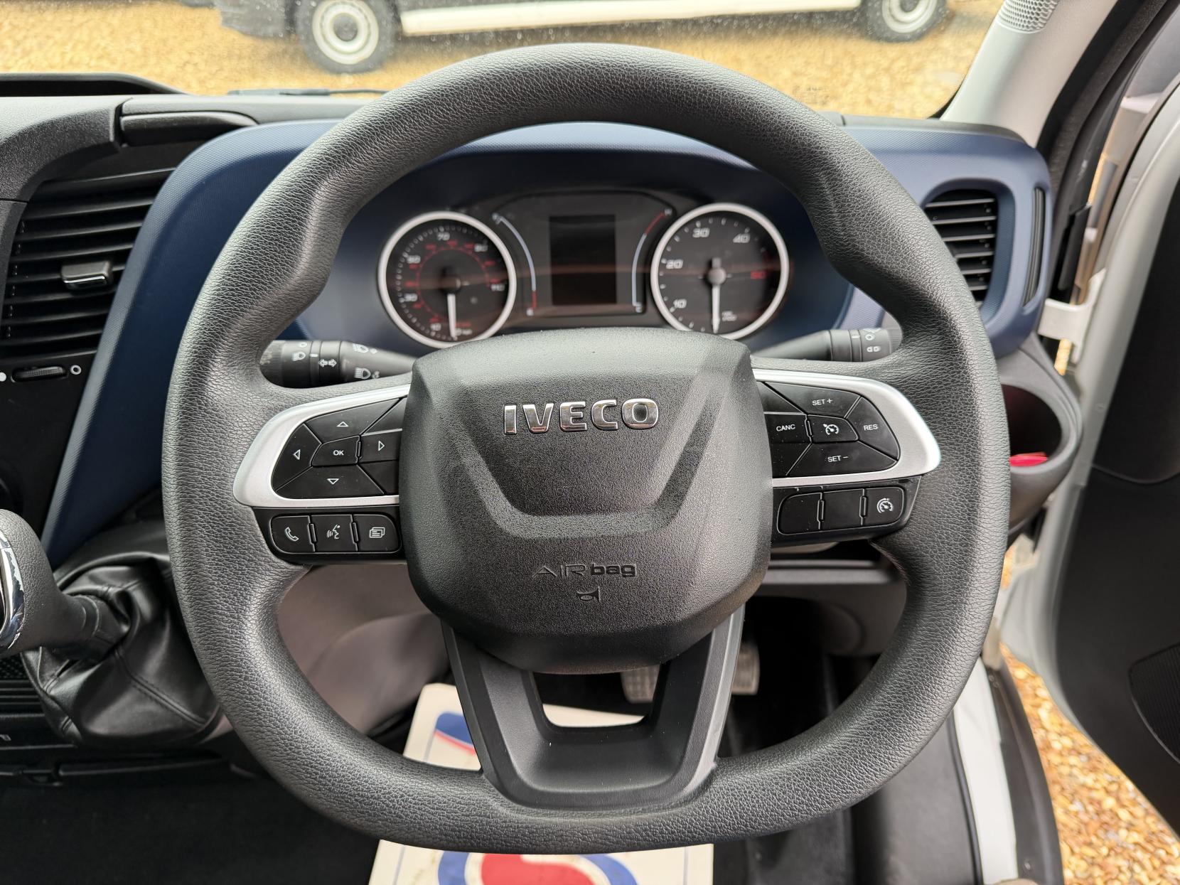 Iveco Daily 2.3 35S 3520 Panel Van LCV (2019 - )