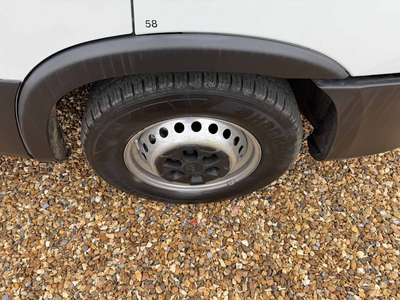 Iveco Daily 2.3 35S 3520 Panel Van LCV (2019 - )