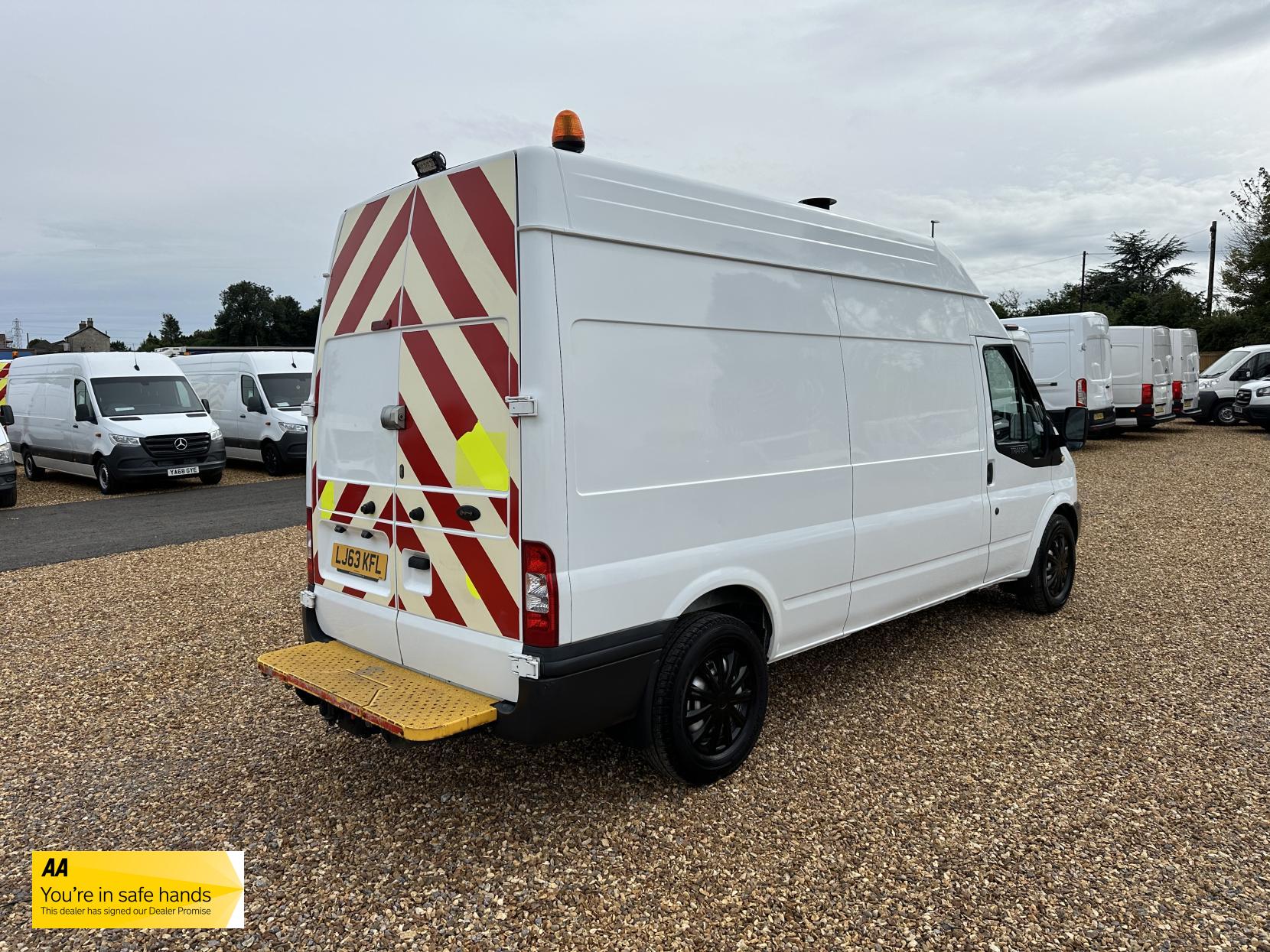 Ford Transit 2.2 TDCi 350 Panel Van 3dr Diesel Manual RWD L3 H3 (224 g/km, 98 bhp)