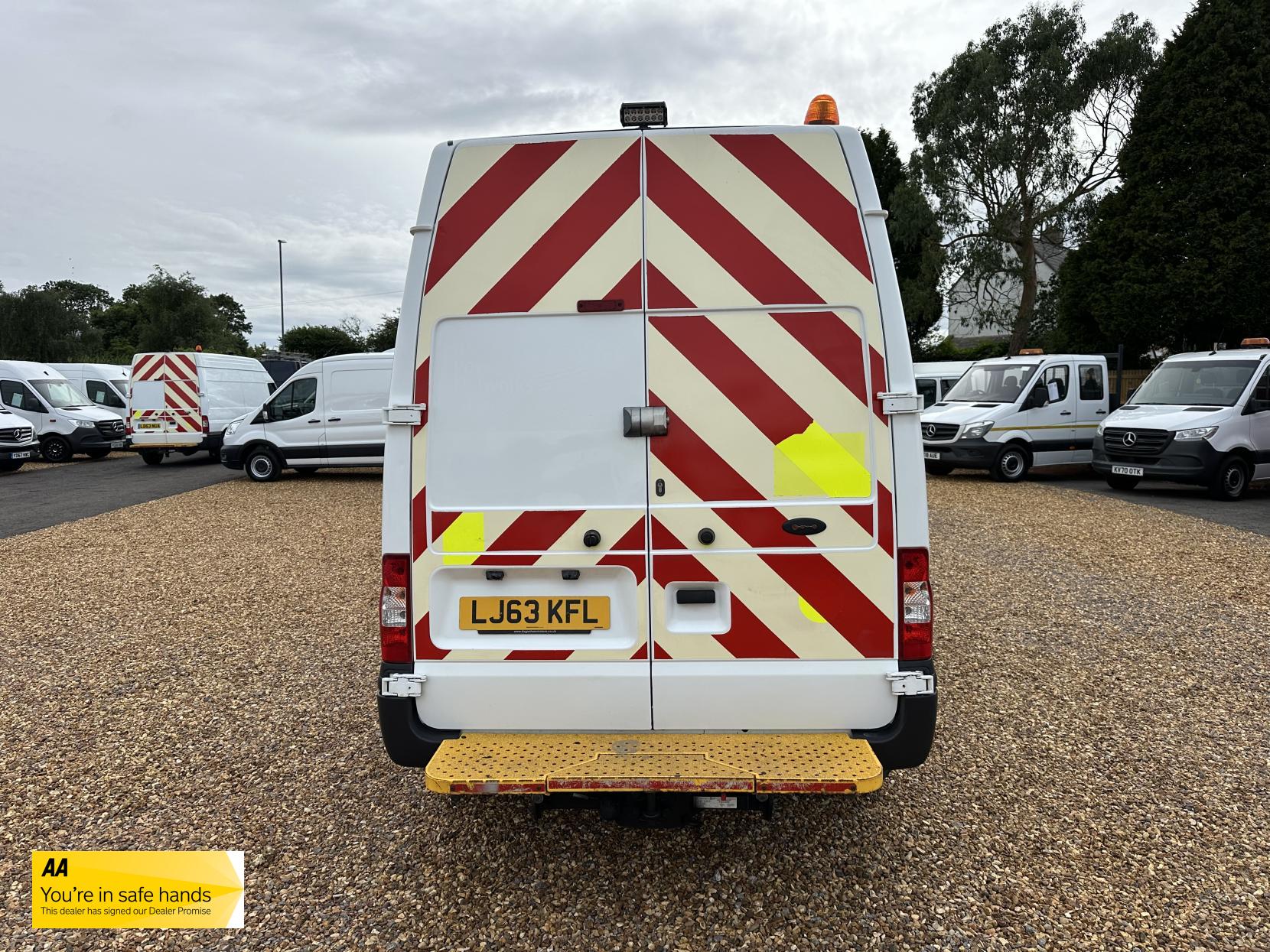 Ford Transit 2.2 TDCi 350 Panel Van 3dr Diesel Manual RWD L3 H3 (224 g/km, 98 bhp)