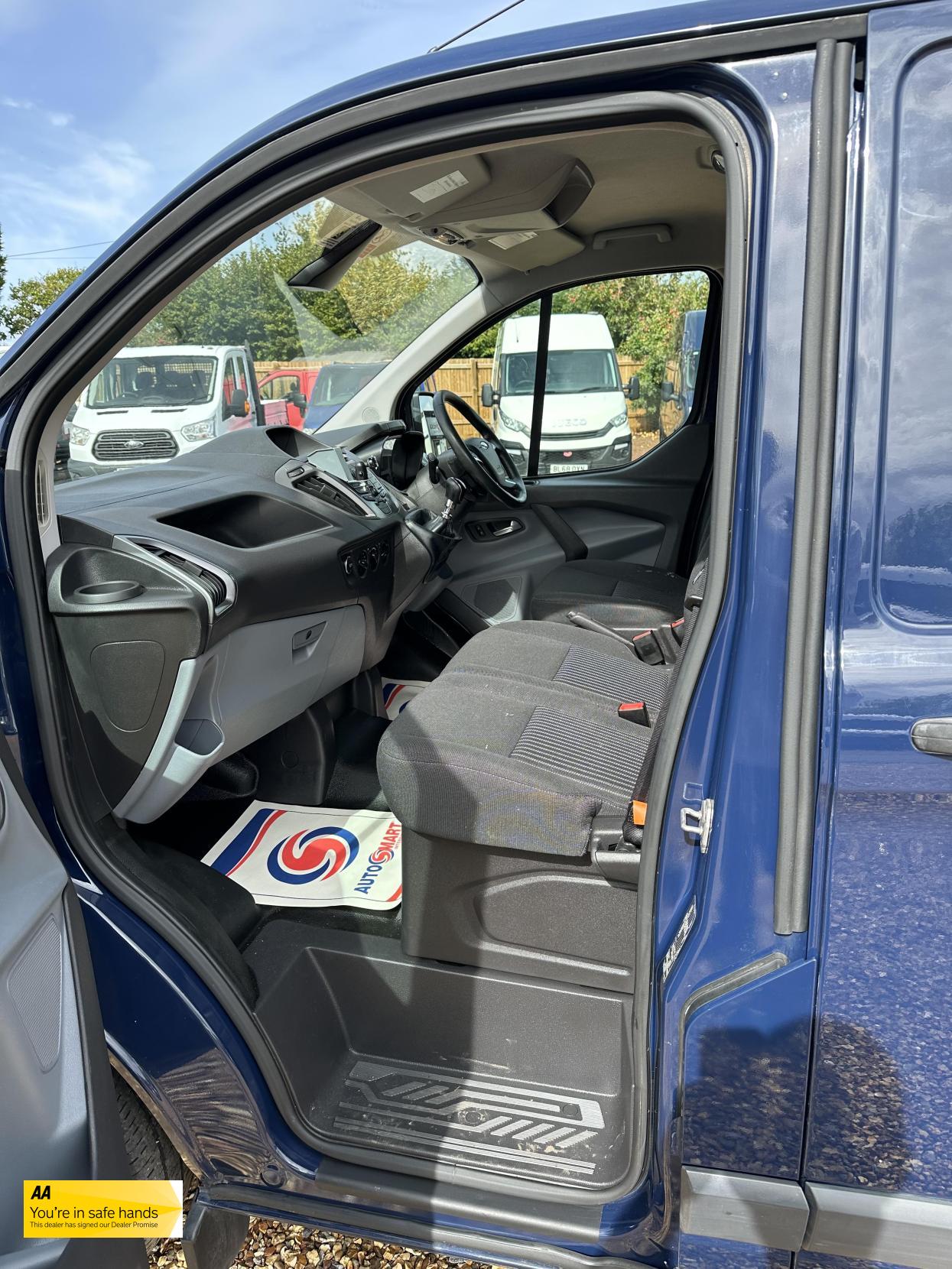Ford Transit Custom 2.2 TDCi 330 Trend Panel Van 5dr Diesel Manual L2 H1 (197 g/km, 123 bhp)