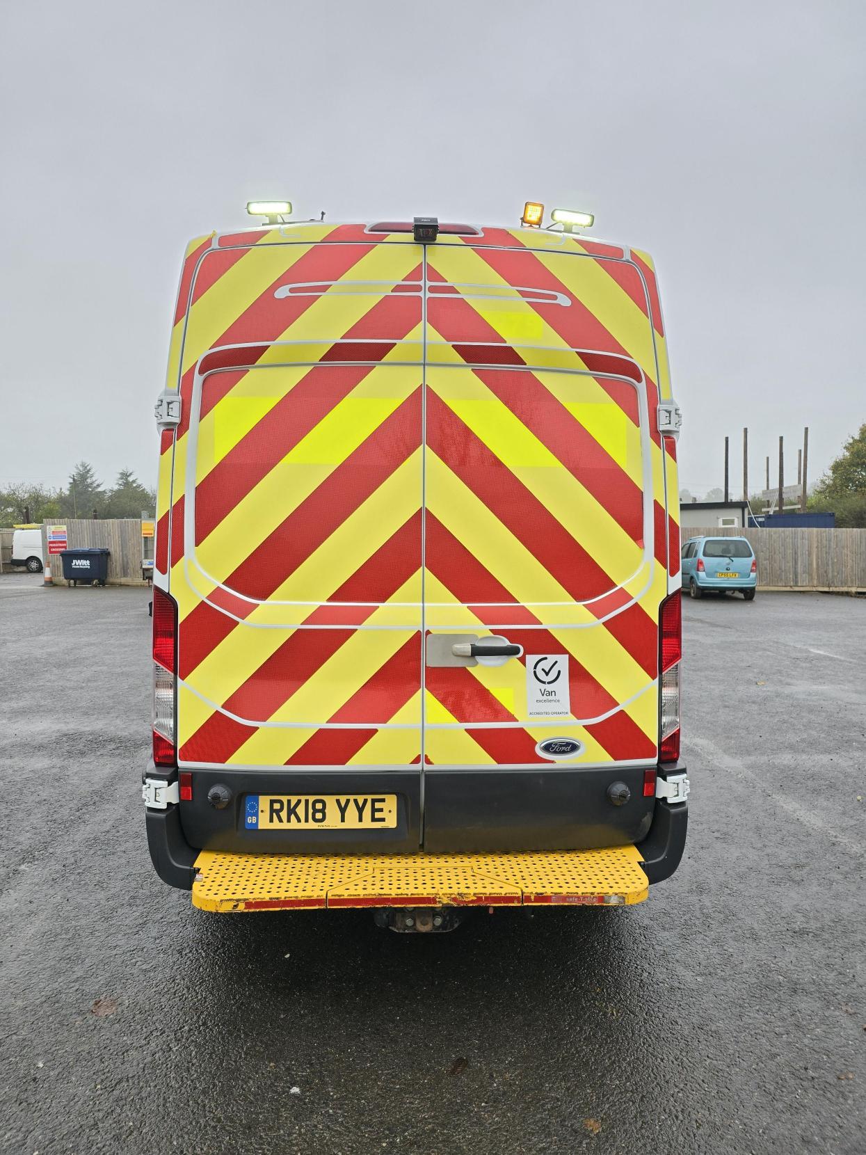 Ford Transit 2.0 350 EcoBlue Panel Van 5dr Diesel Manual RWD L2 H3 Euro 6 (170 ps)