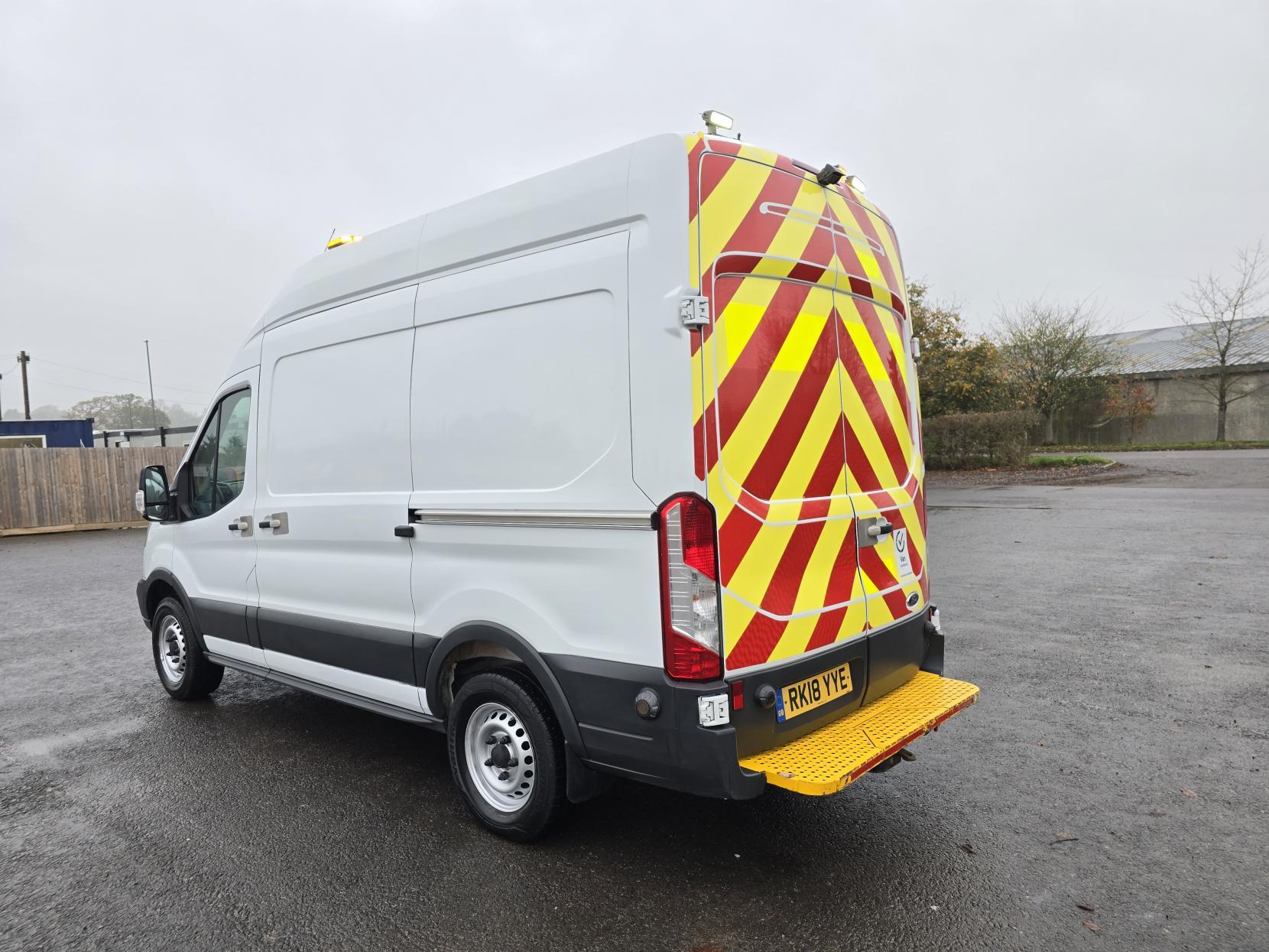 Ford Transit 2.0 350 EcoBlue Panel Van 5dr Diesel Manual RWD L2 H3 Euro 6 (170 ps)