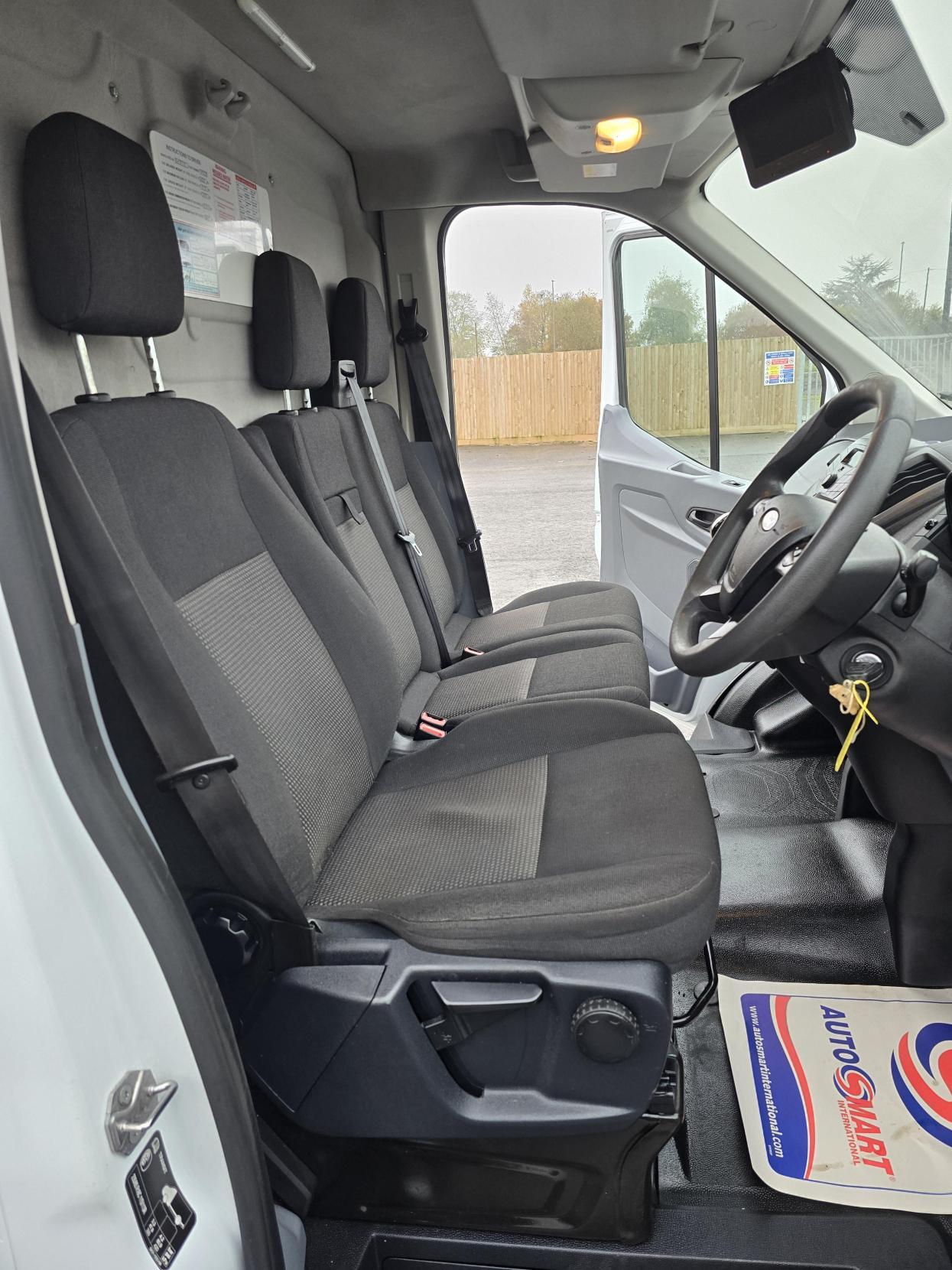 Ford Transit 2.0 350 EcoBlue Panel Van 5dr Diesel Manual RWD L2 H3 Euro 6 (170 ps)