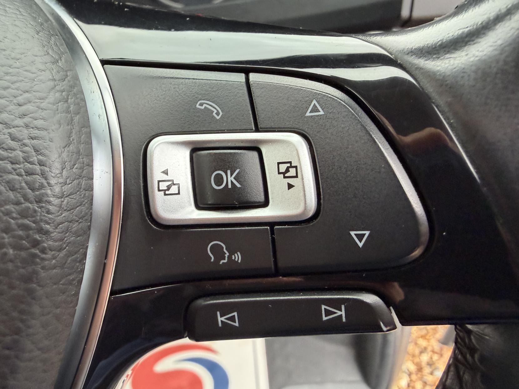 Volkswagen Transporter 2.0 BiTDI T32 BlueMotion Tech Window Van 4dr Diesel DSG 4Motion SWB Euro 6 (s/s) (204 ps)