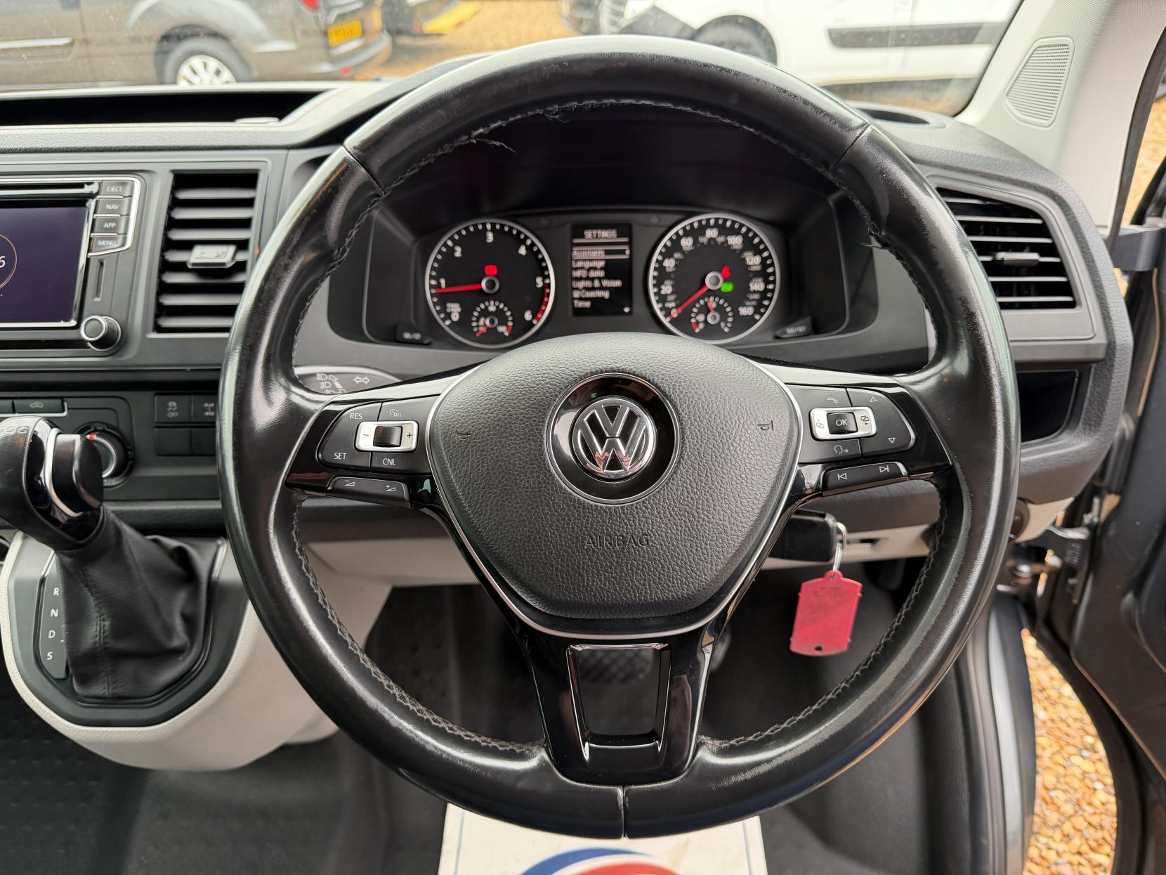 Volkswagen Transporter 2.0 BiTDI T32 BlueMotion Tech Window Van 4dr Diesel DSG 4Motion SWB Euro 6 (s/s) (204 ps)