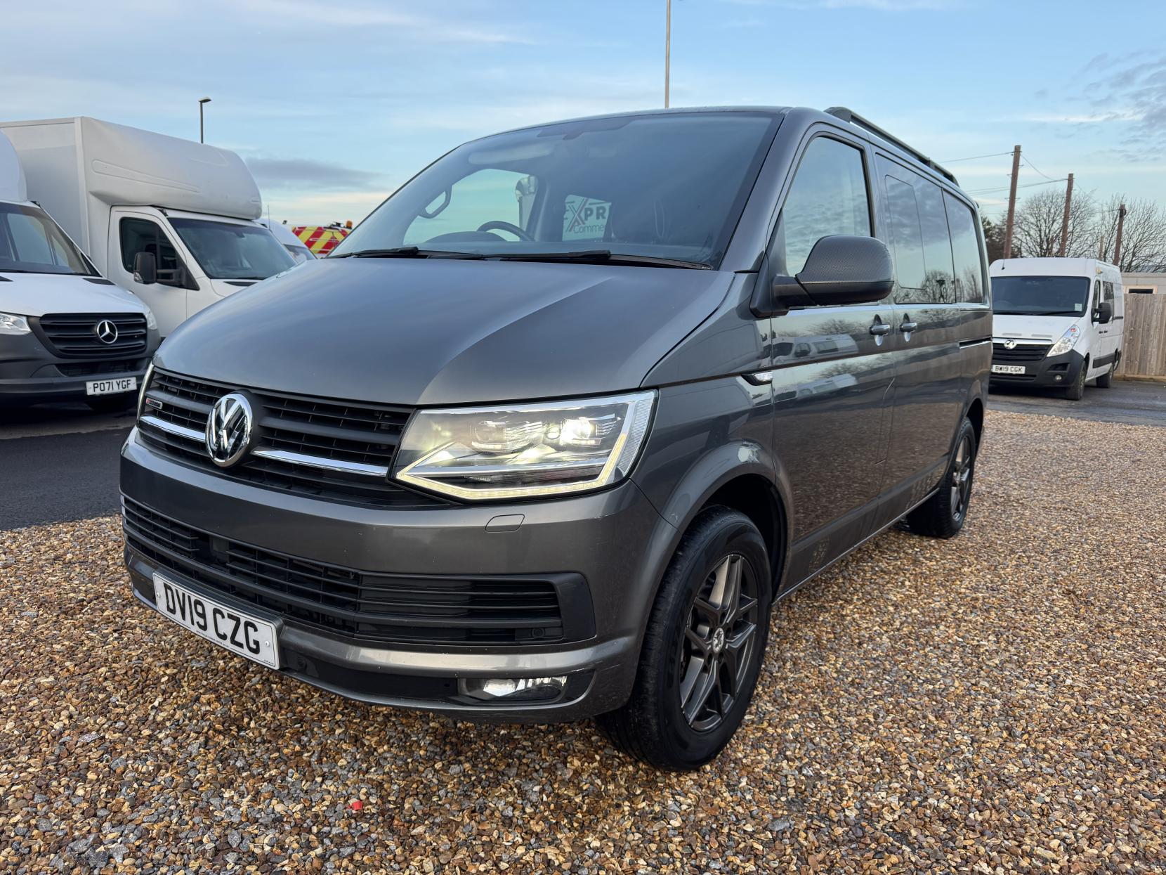 Volkswagen Transporter 2.0 BiTDI T32 BlueMotion Tech Window Van 4dr Diesel DSG 4Motion SWB Euro 6 (s/s) (204 ps)