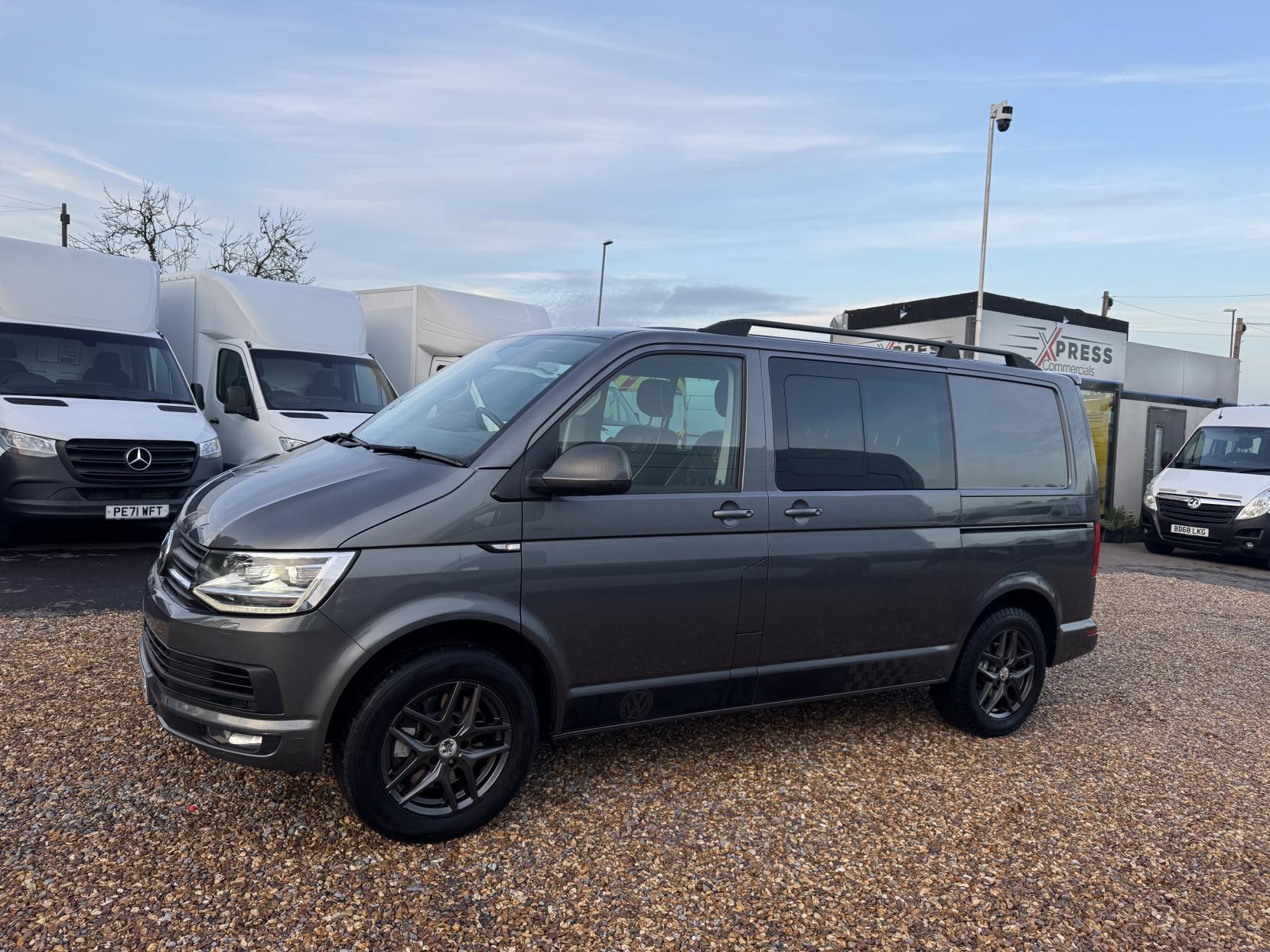 Volkswagen Transporter 2.0 BiTDI T32 BlueMotion Tech Window Van 4dr Diesel DSG 4Motion SWB Euro 6 (s/s) (204 ps)