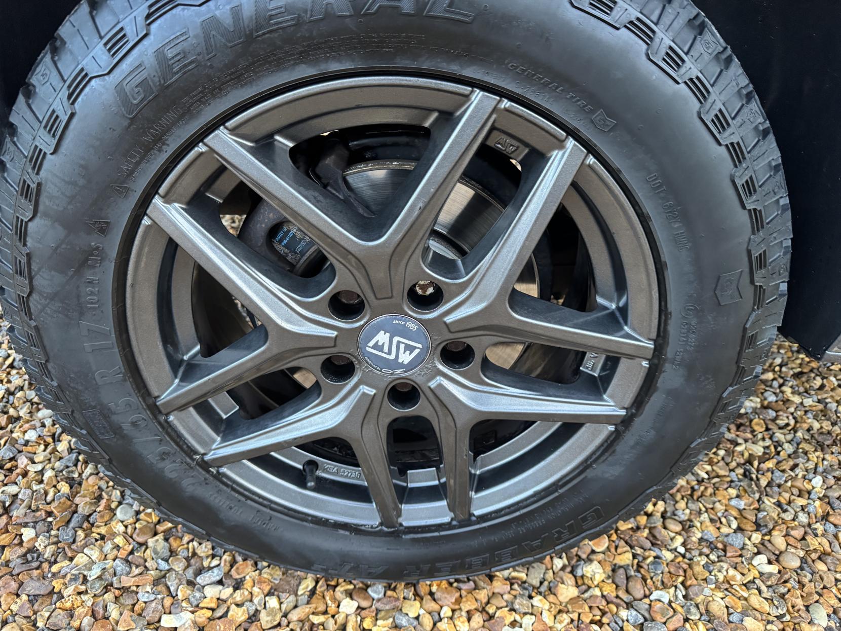 Volkswagen Transporter 2.0 BiTDI T32 BlueMotion Tech Window Van 4dr Diesel DSG 4Motion SWB Euro 6 (s/s) (204 ps)