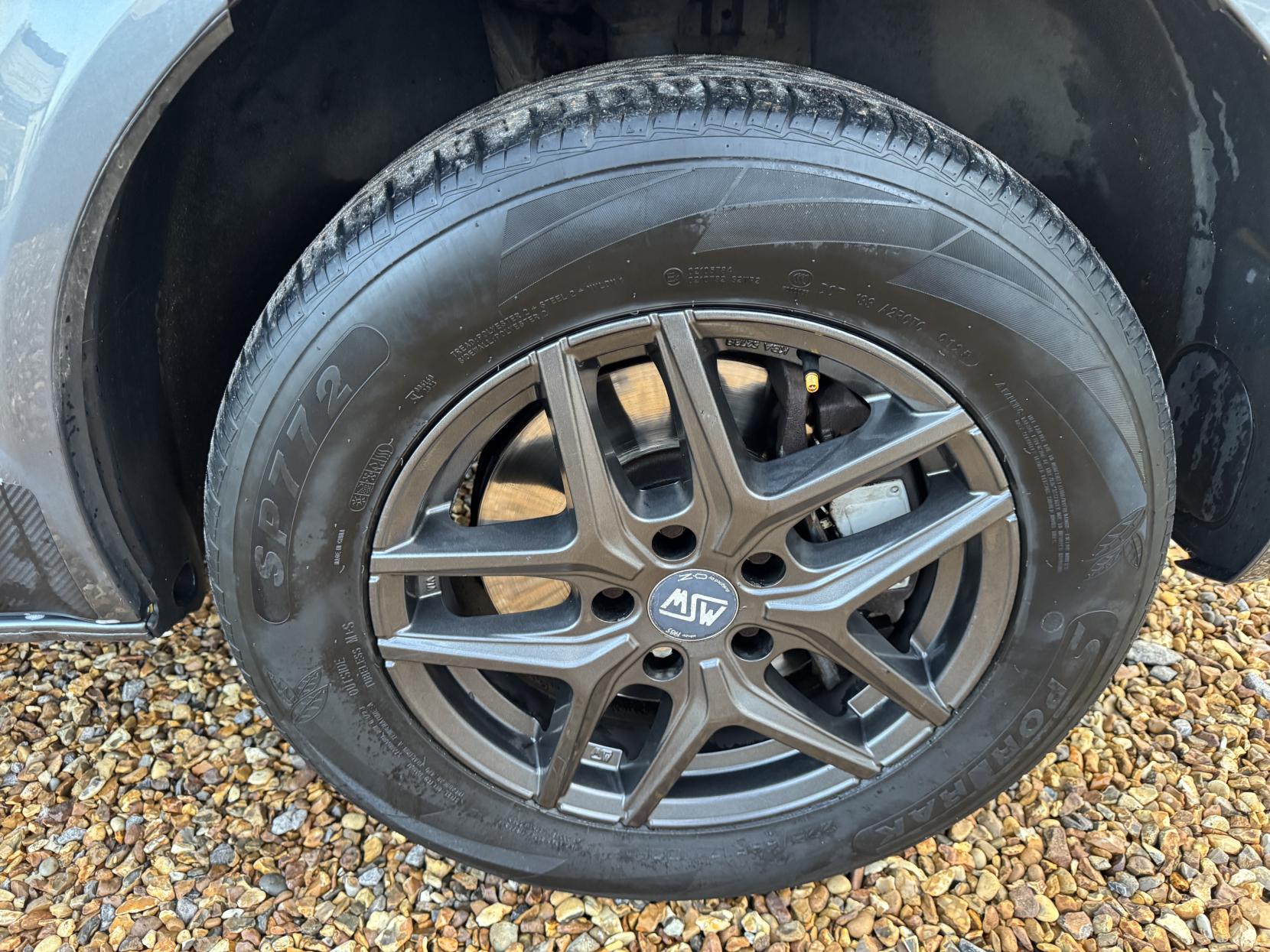 Volkswagen Transporter 2.0 BiTDI T32 BlueMotion Tech Window Van 4dr Diesel DSG 4Motion SWB Euro 6 (s/s) (204 ps)