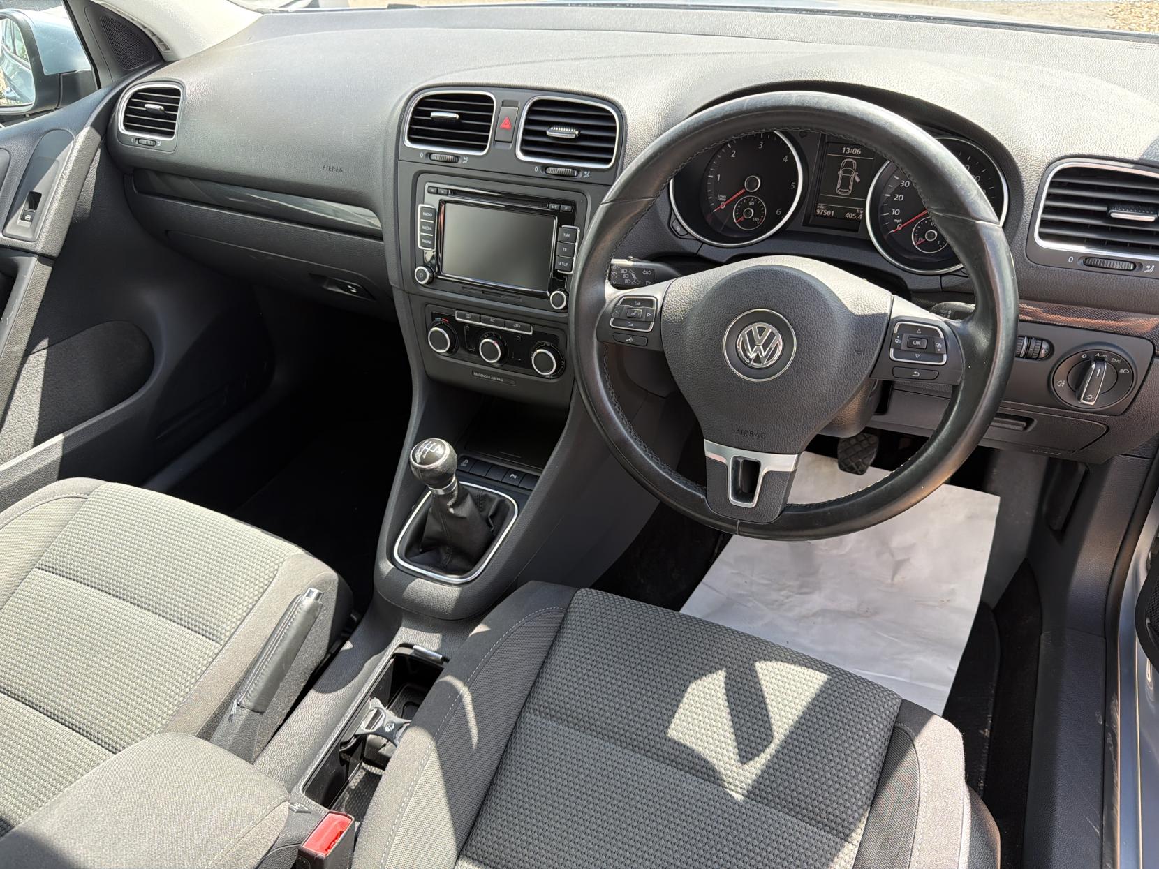 2011 Volkswagen Golf 1.6 TDI Match Hatchback 3dr Diesel Manual Euro 5 (105 ps) - Thumbnail 2