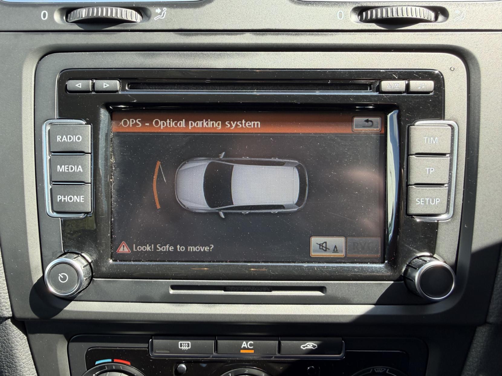 2011 Volkswagen Golf 1.6 TDI Match Hatchback 3dr Diesel Manual Euro 5 (105 ps) - Thumbnail 34