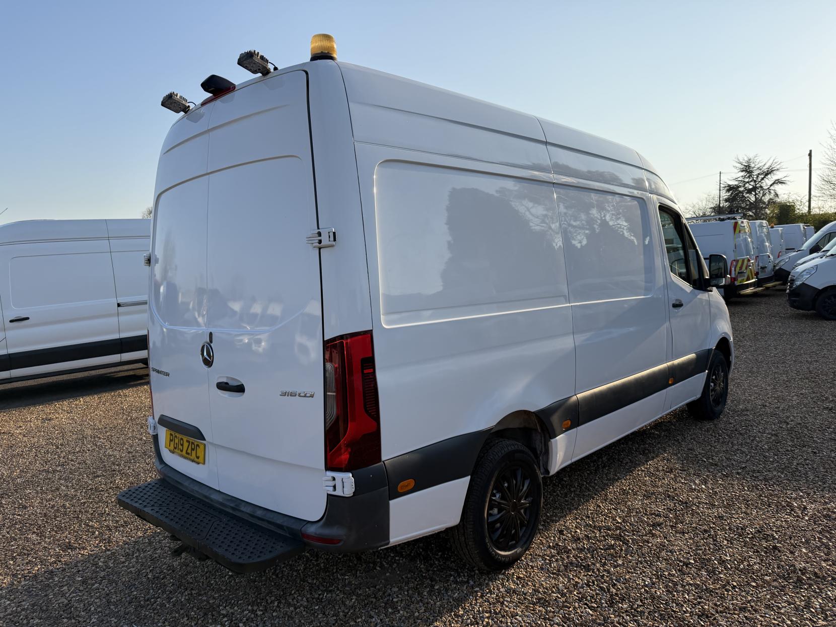 Mercedes-Benz Sprinter 2.1 316 CDI Panel Van 5dr Diesel Manual RWD L2 H2 Euro 6 (163 ps)