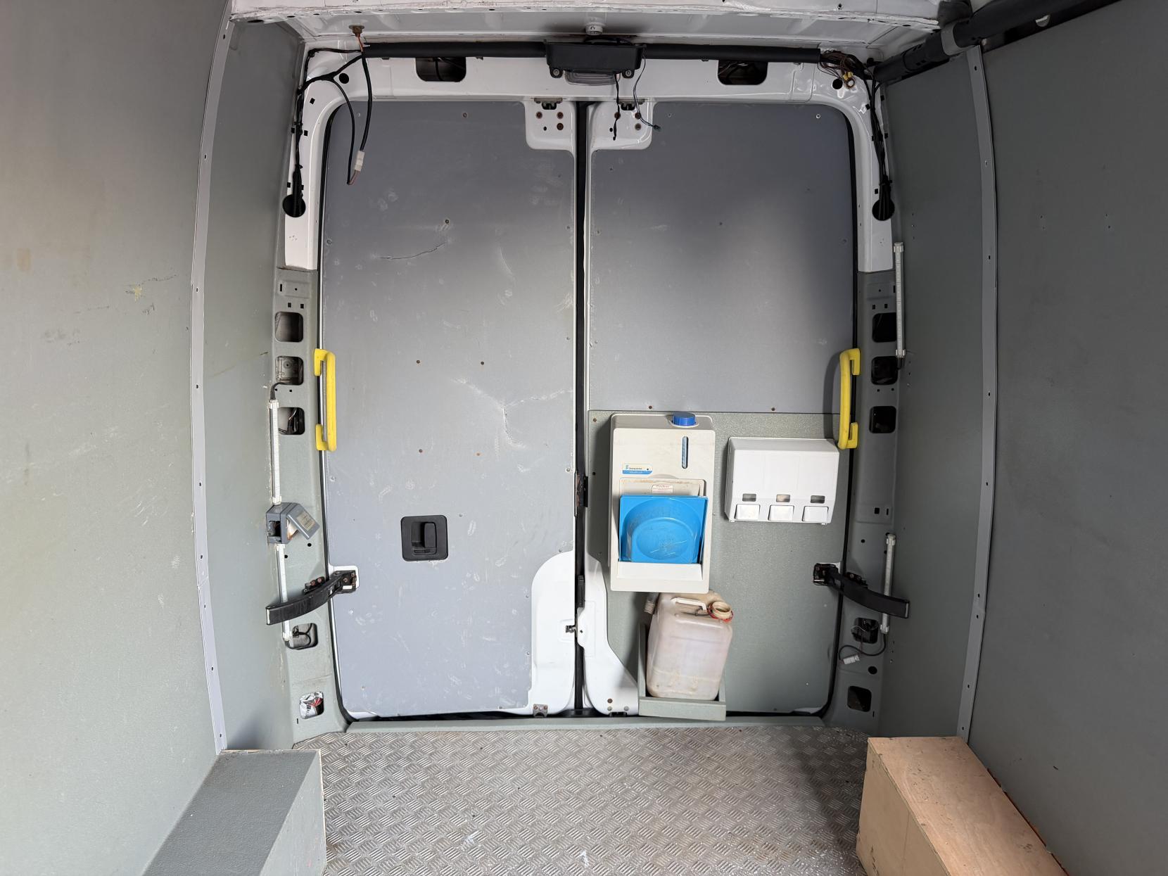 Mercedes-Benz Sprinter 2.1 316 CDI Panel Van 5dr Diesel Manual RWD L2 H2 Euro 6 (163 ps)