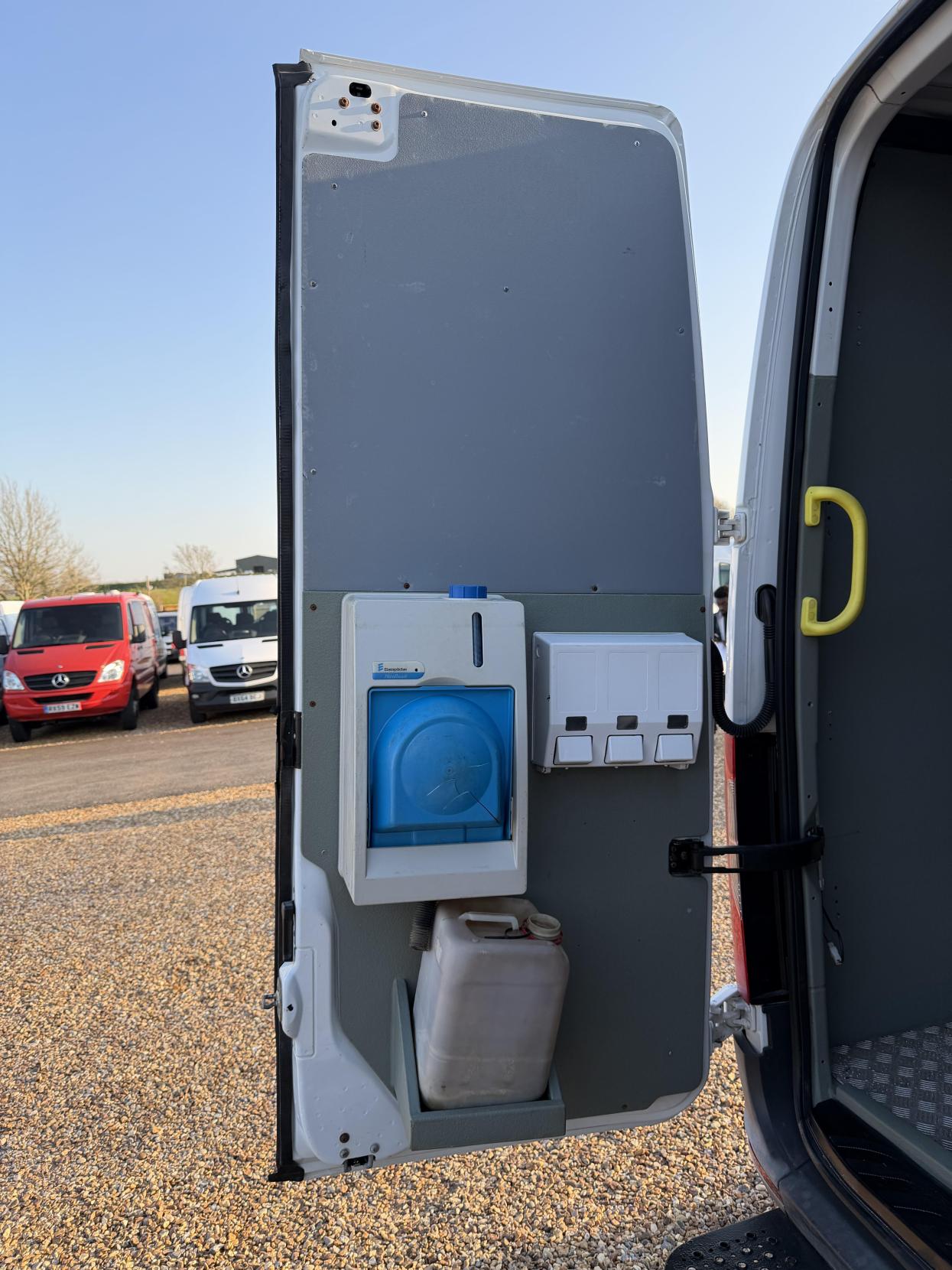 Mercedes-Benz Sprinter 2.1 316 CDI Panel Van 5dr Diesel Manual RWD L2 H2 Euro 6 (163 ps)