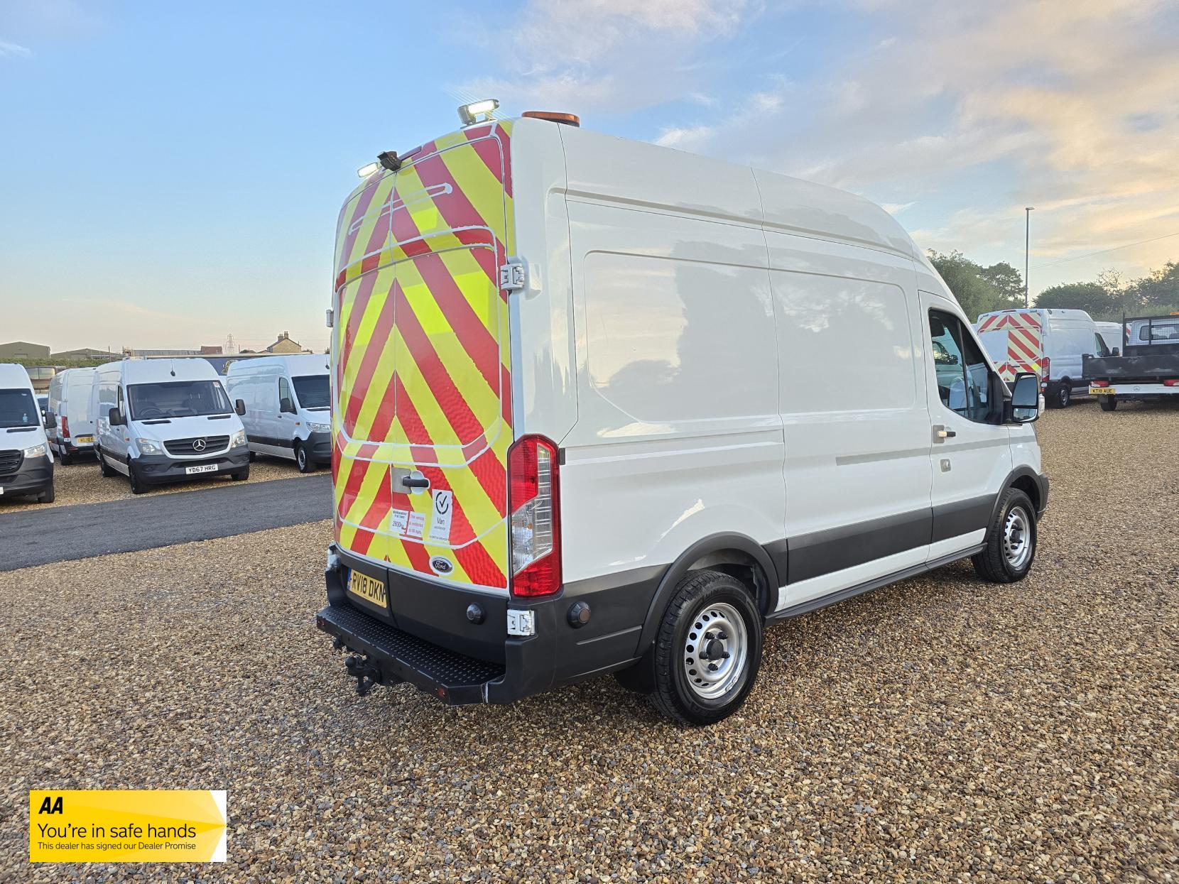Ford Transit 2.0 350 EcoBlue Panel Van 5dr Diesel Manual RWD L2 H3 Euro 6 (170 ps)