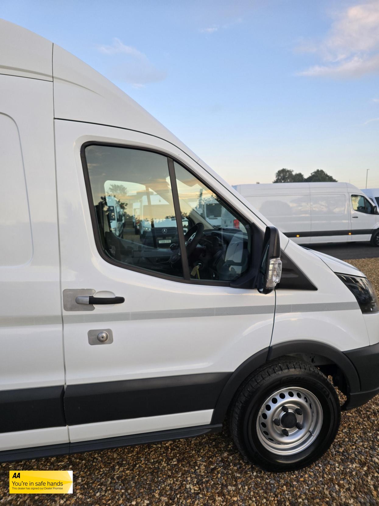 Ford Transit 2.0 350 EcoBlue Panel Van 5dr Diesel Manual RWD L2 H3 Euro 6 (170 ps)