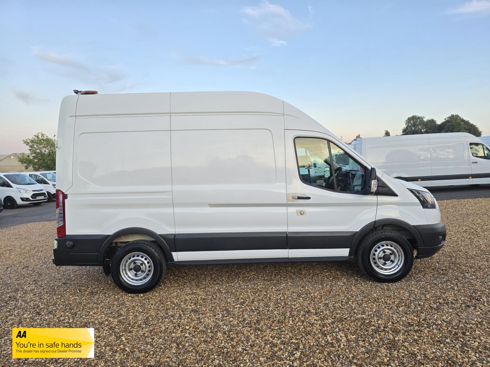 Ford Transit 2.0 350 EcoBlue Panel Van 5dr Diesel Manual RWD L2 H3 Euro 6 (170 ps)