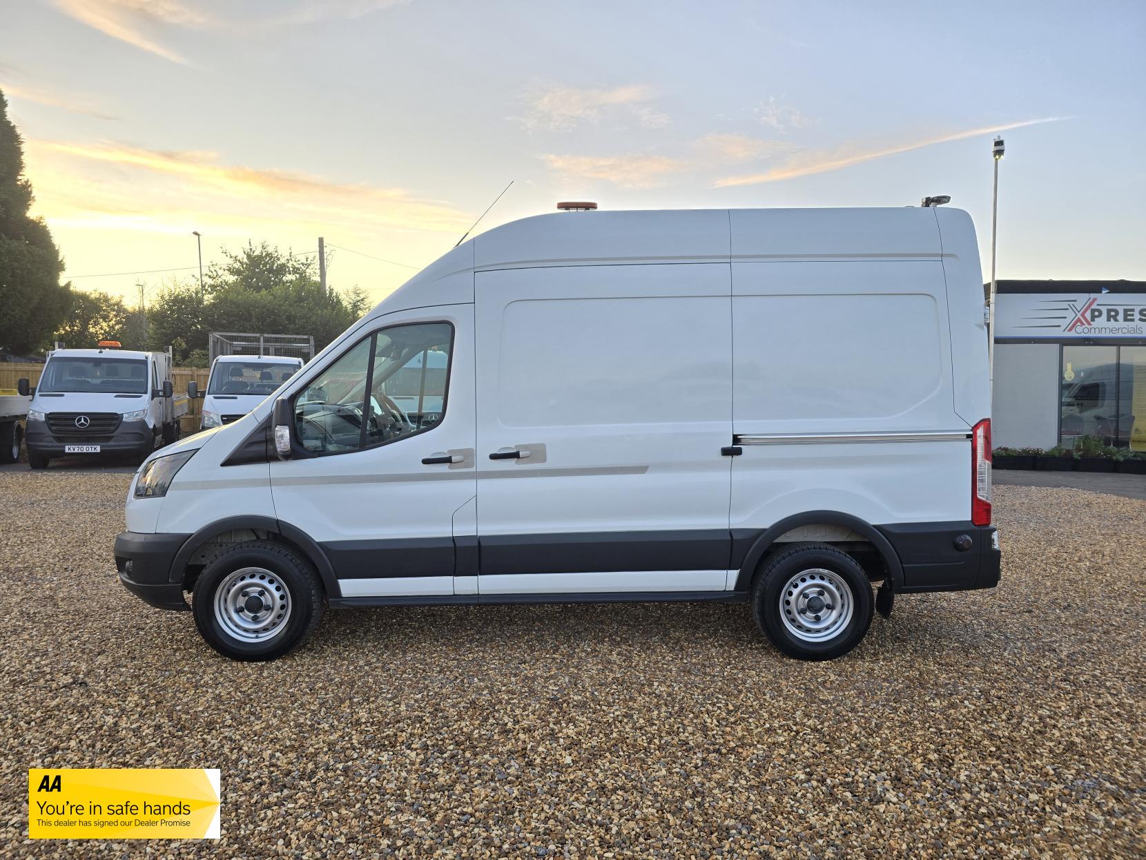 Ford Transit 2.0 350 EcoBlue Panel Van 5dr Diesel Manual RWD L2 H3 Euro 6 (170 ps)