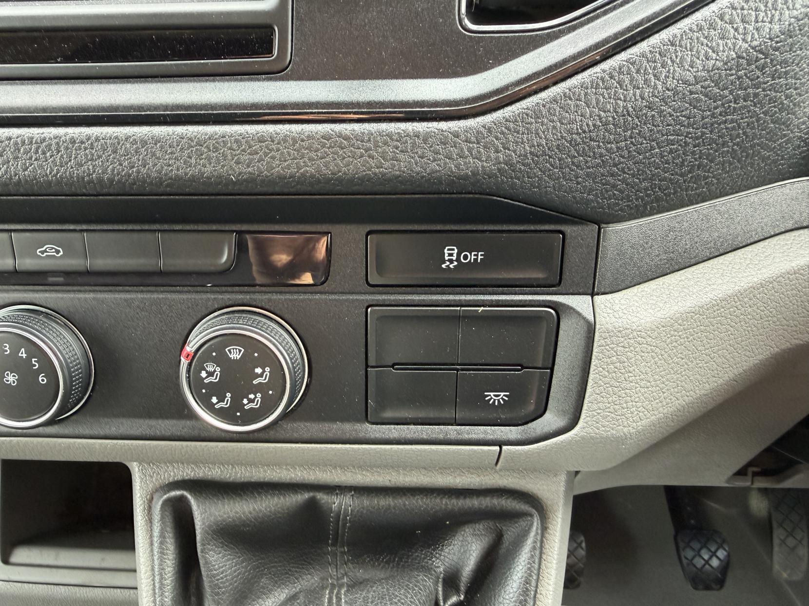 2019 MAN TGE 2.0 3140d Panel Van 5dr Diesel Manual FWD LWB High Roof Euro 6 (s/s) (140 ps) - Thumbnail 25
