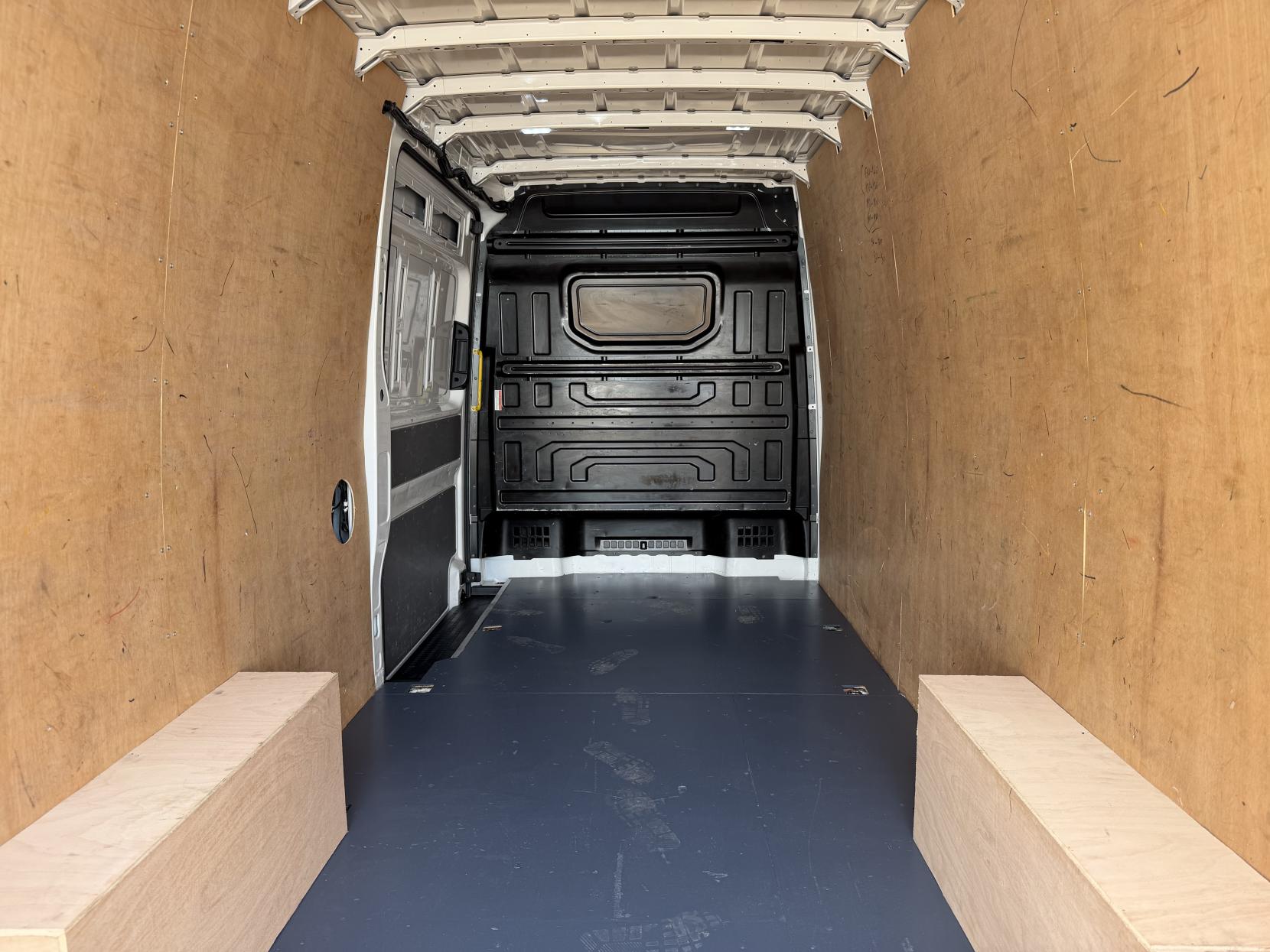 2019 MAN TGE 2.0 3140d Panel Van 5dr Diesel Manual FWD LWB High Roof Euro 6 (s/s) (140 ps) - Thumbnail 44