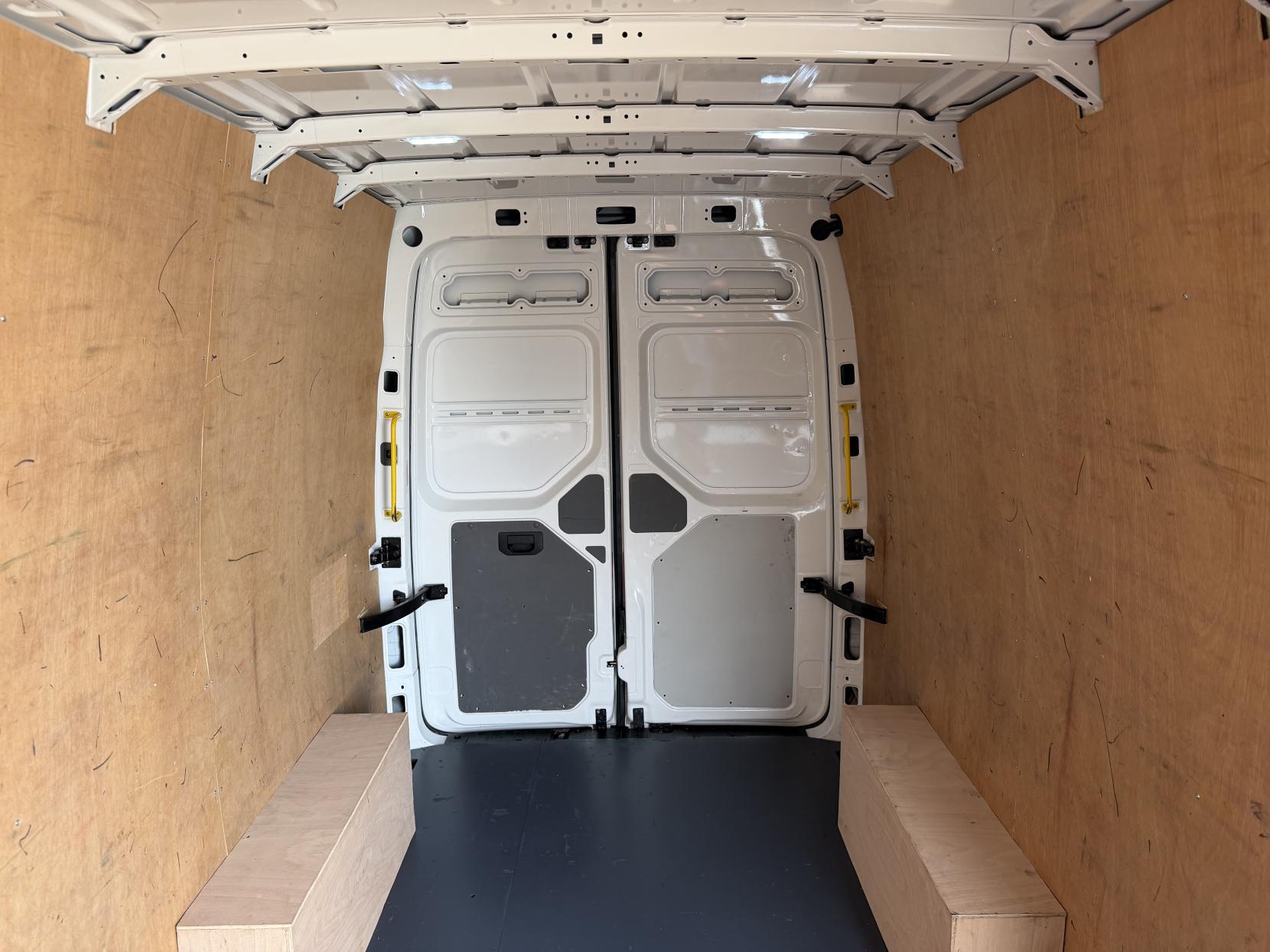2019 MAN TGE 2.0 3140d Panel Van 5dr Diesel Manual FWD LWB High Roof Euro 6 (s/s) (140 ps) - Thumbnail 39