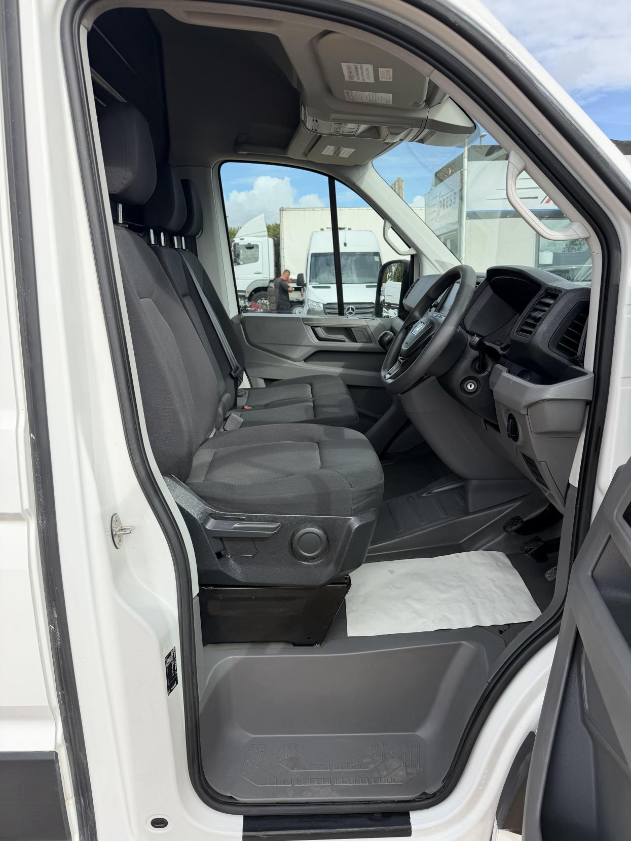 2019 MAN TGE 2.0 3140d Panel Van 5dr Diesel Manual FWD LWB High Roof Euro 6 (s/s) (140 ps) - Thumbnail 14