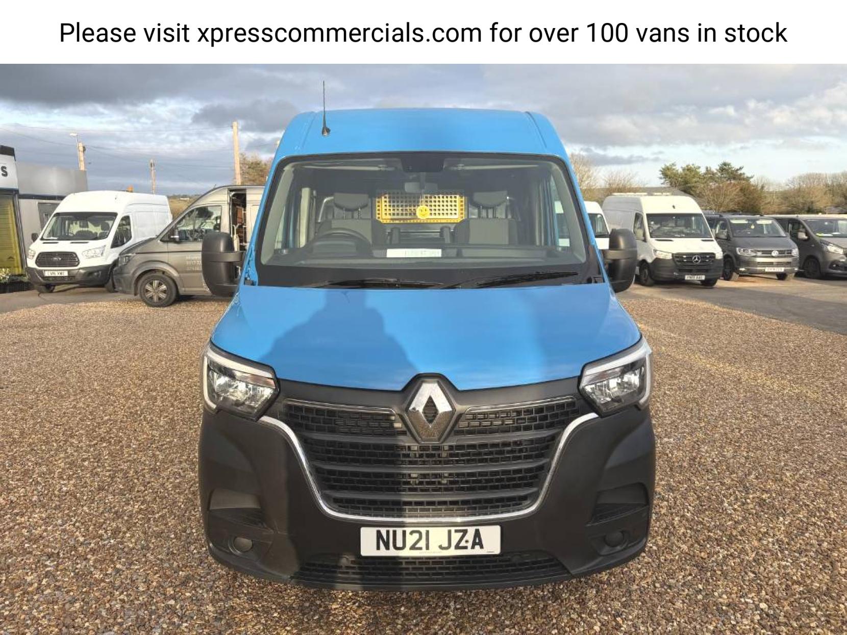 Renault Master 2.3 dCi ENERGY 35 Business Panel Van 4dr Diesel Manual FWD LWB Medium Roof Euro 6 (s/s) (150 bhp)