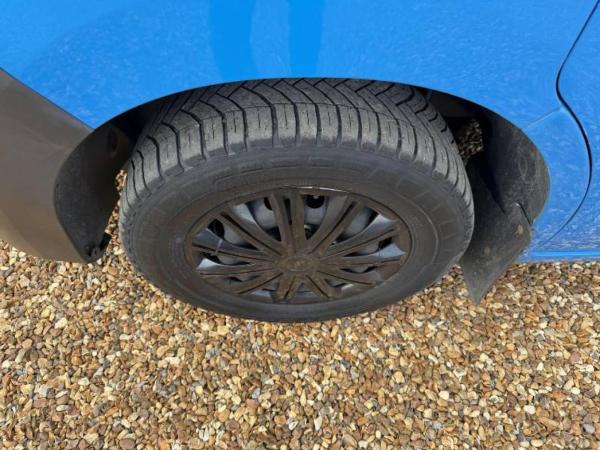 Renault Master 2.3 dCi ENERGY 35 Business Panel Van 4dr Diesel Manual FWD LWB Medium Roof Euro 6 (s/s) (150 bhp)