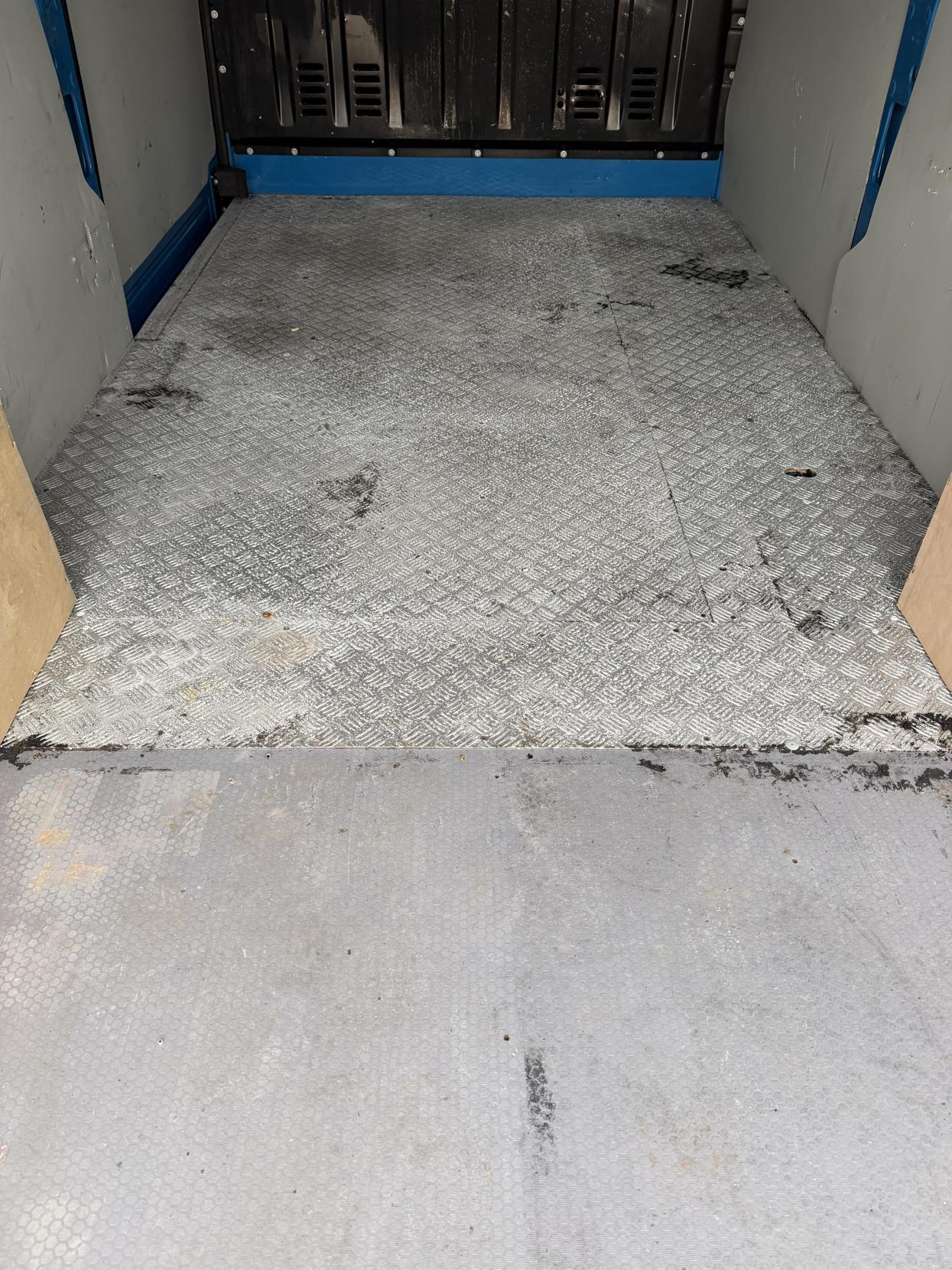 Renault Master 2.3 dCi ENERGY 35 Business Panel Van 4dr Diesel Manual FWD LWB Medium Roof Euro 6 (s/s) (150 bhp)