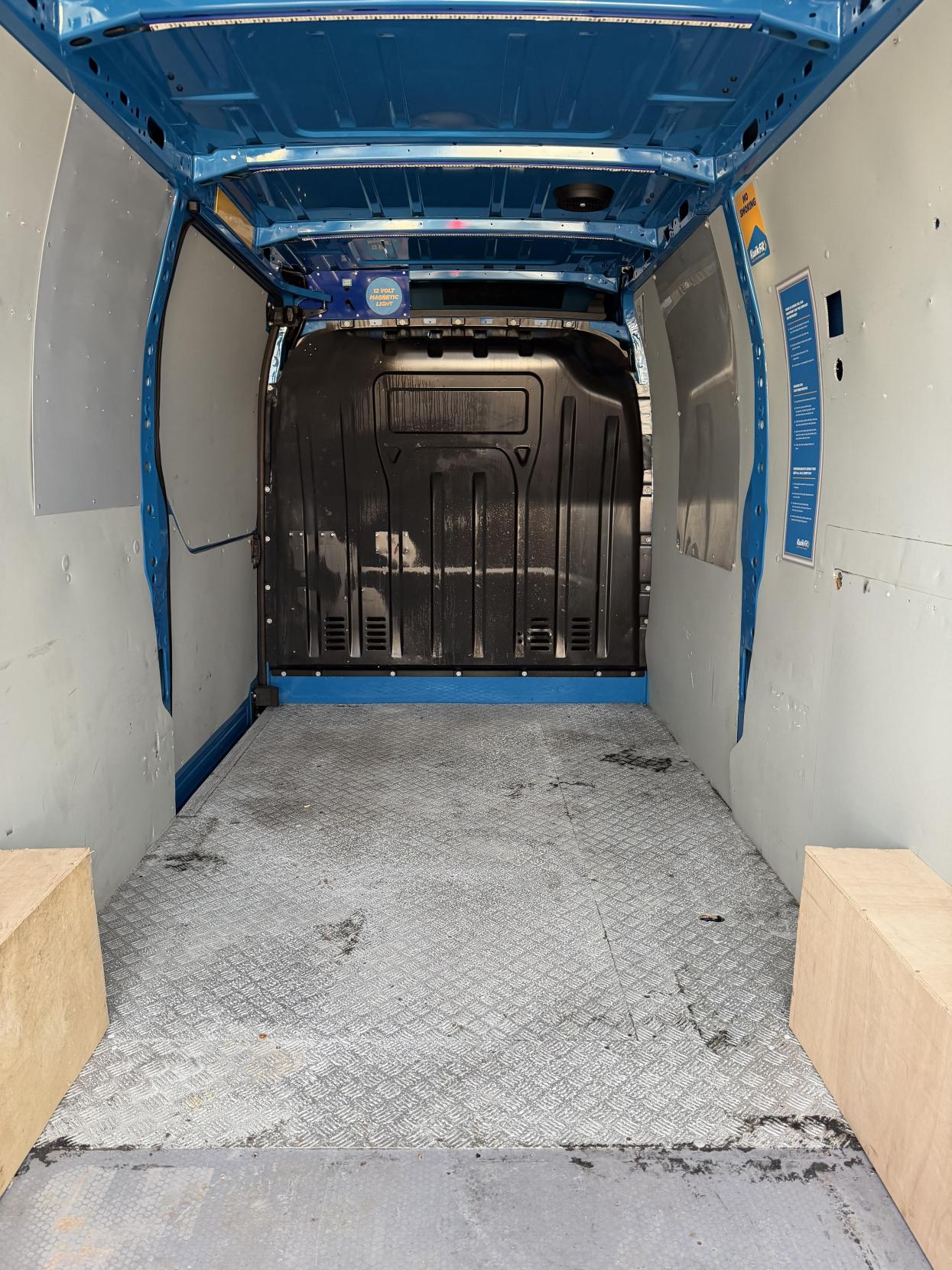 Renault Master 2.3 dCi ENERGY 35 Business Panel Van 4dr Diesel Manual FWD LWB Medium Roof Euro 6 (s/s) (150 bhp)