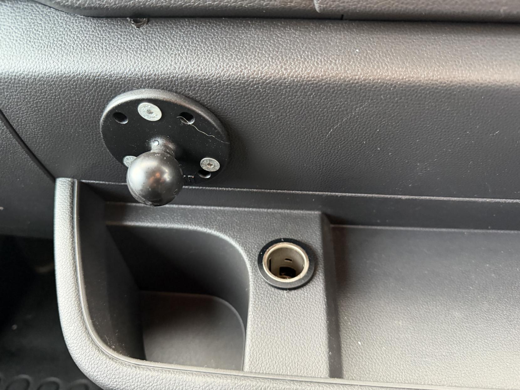 Renault Master 2.3 dCi ENERGY 35 Business Panel Van 4dr Diesel Manual FWD LWB Medium Roof Euro 6 (s/s) (150 bhp)