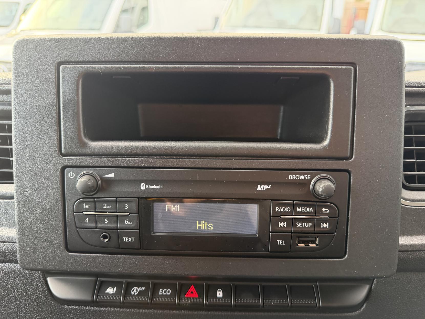 Renault Master 2.3 dCi ENERGY 35 Business Panel Van 4dr Diesel Manual FWD LWB Medium Roof Euro 6 (s/s) (150 bhp)