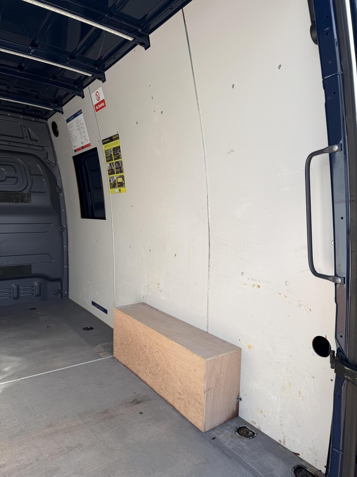 2020 Mercedes-Benz Sprinter 2.1 316 CDI Progressive Panel Van 5dr Diesel Manual RWD L2 H2 Euro 6 (s/s) (163 ps) - Thumbnail 39