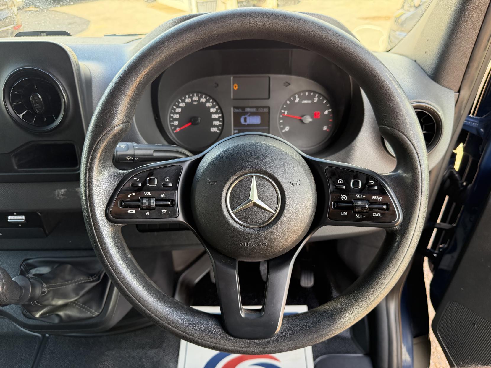 2020 Mercedes-Benz Sprinter 2.1 316 CDI Progressive Panel Van 5dr Diesel Manual RWD L2 H2 Euro 6 (s/s) (163 ps) - Thumbnail 16