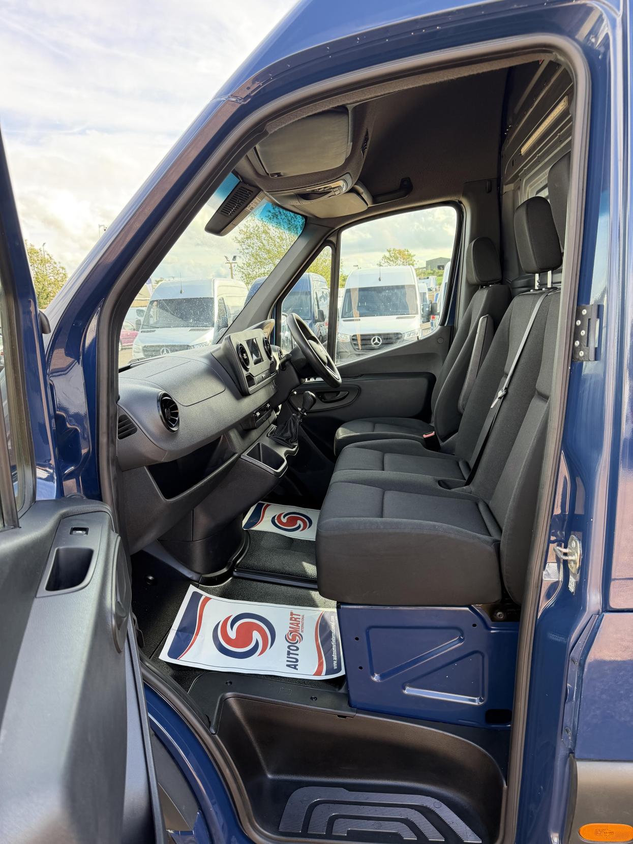 2020 Mercedes-Benz Sprinter 2.1 316 CDI Progressive Panel Van 5dr Diesel Manual RWD L2 H2 Euro 6 (s/s) (163 ps) - Thumbnail 30