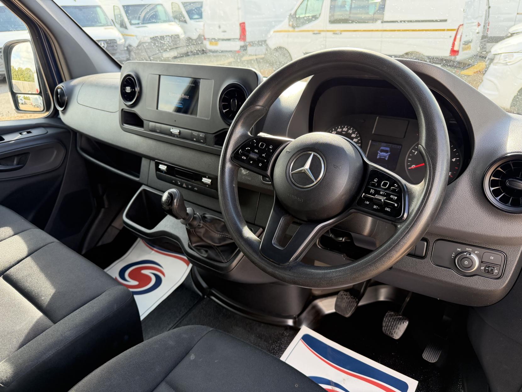 2020 Mercedes-Benz Sprinter 2.1 316 CDI Progressive Panel Van 5dr Diesel Manual RWD L2 H2 Euro 6 (s/s) (163 ps) - Thumbnail 2