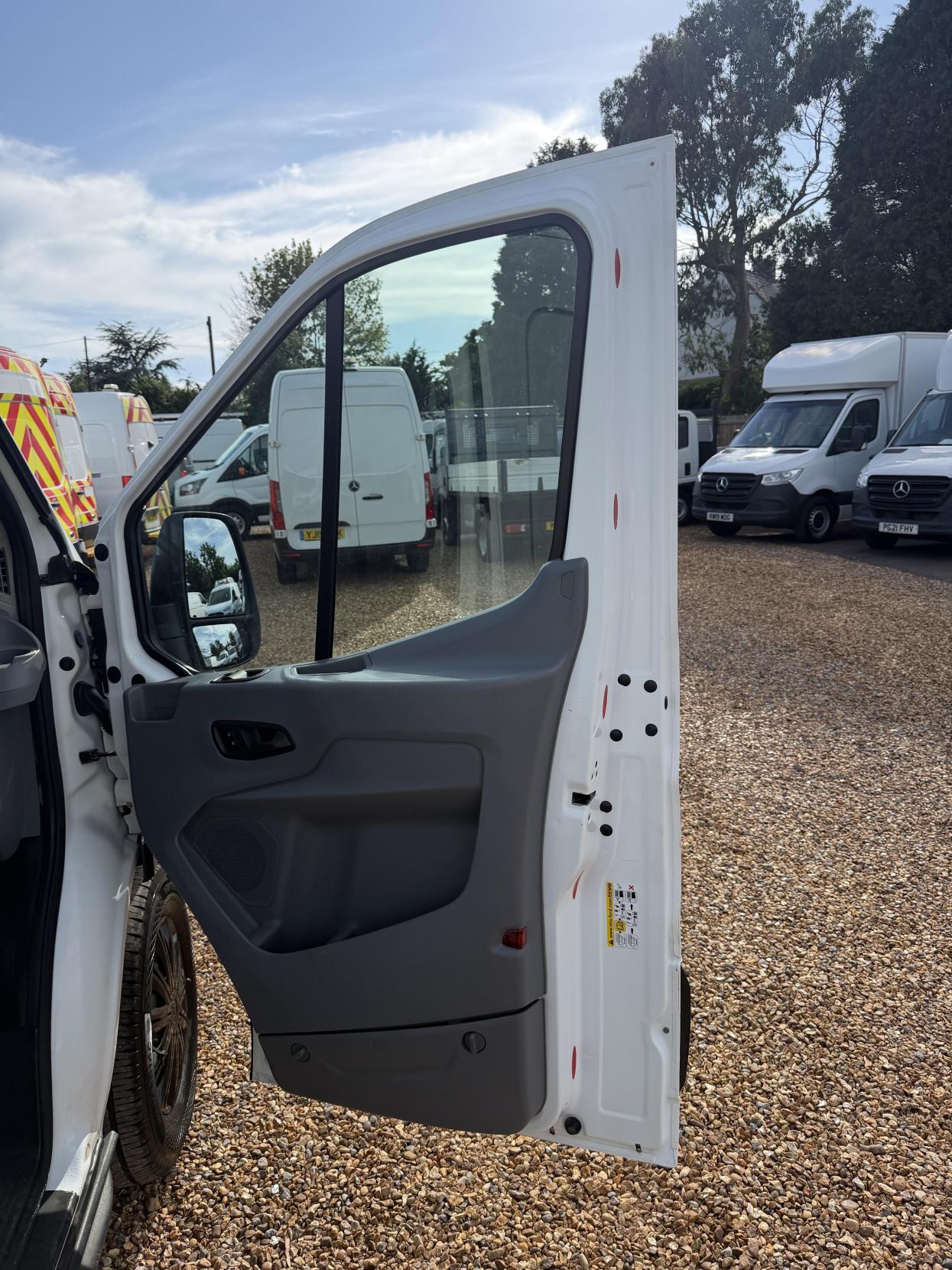 2018 Ford Transit 2.0 350 EcoBlue Panel Van 5dr Diesel Manual RWD L2 H3 Euro 6 (170 ps) - Thumbnail 14