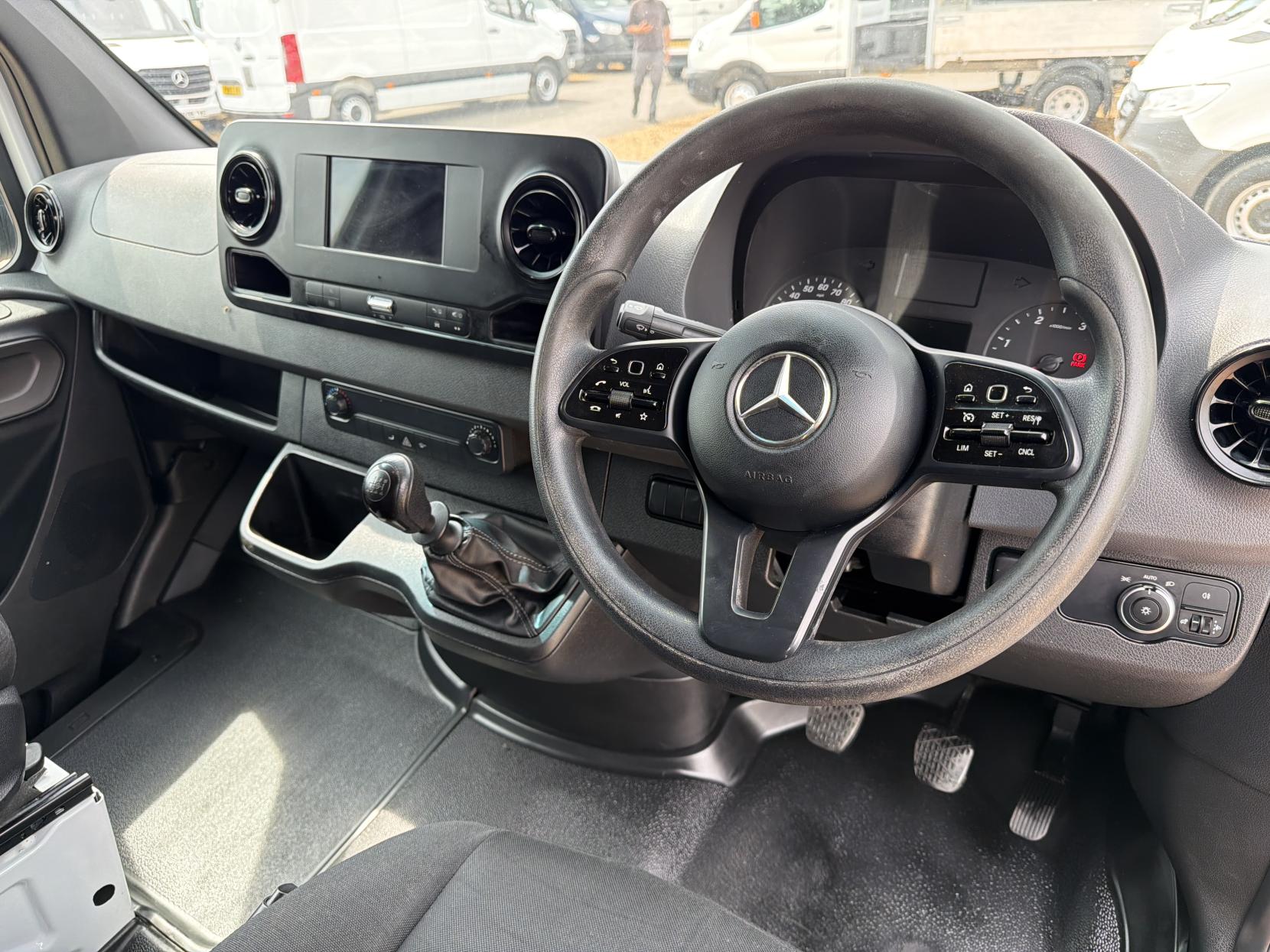 2019 Mercedes-Benz Sprinter 2.1 311 CDI Panel Van 5dr Diesel Manual RWD L3 H2 Euro 6 (114 ps) - Thumbnail 2