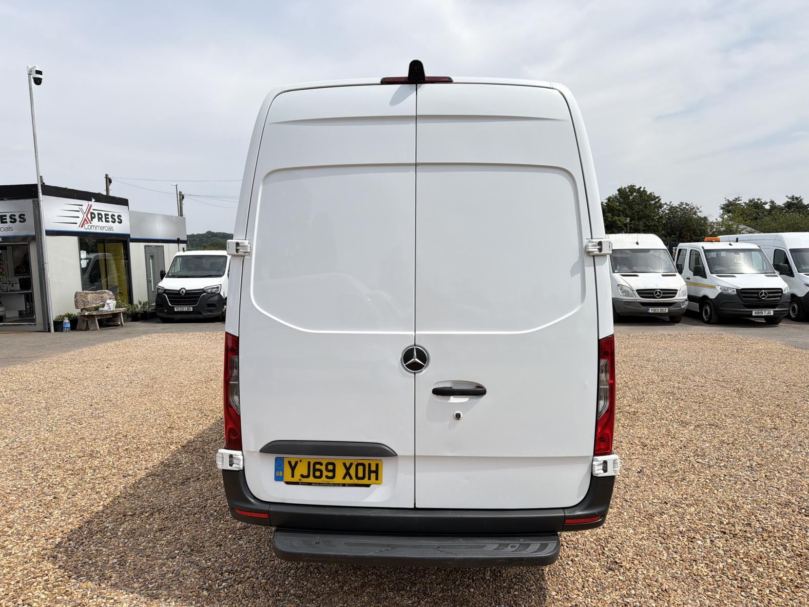 2019 Mercedes-Benz Sprinter 2.1 311 CDI Panel Van 5dr Diesel Manual RWD L3 H2 Euro 6 (114 ps) - Thumbnail 10