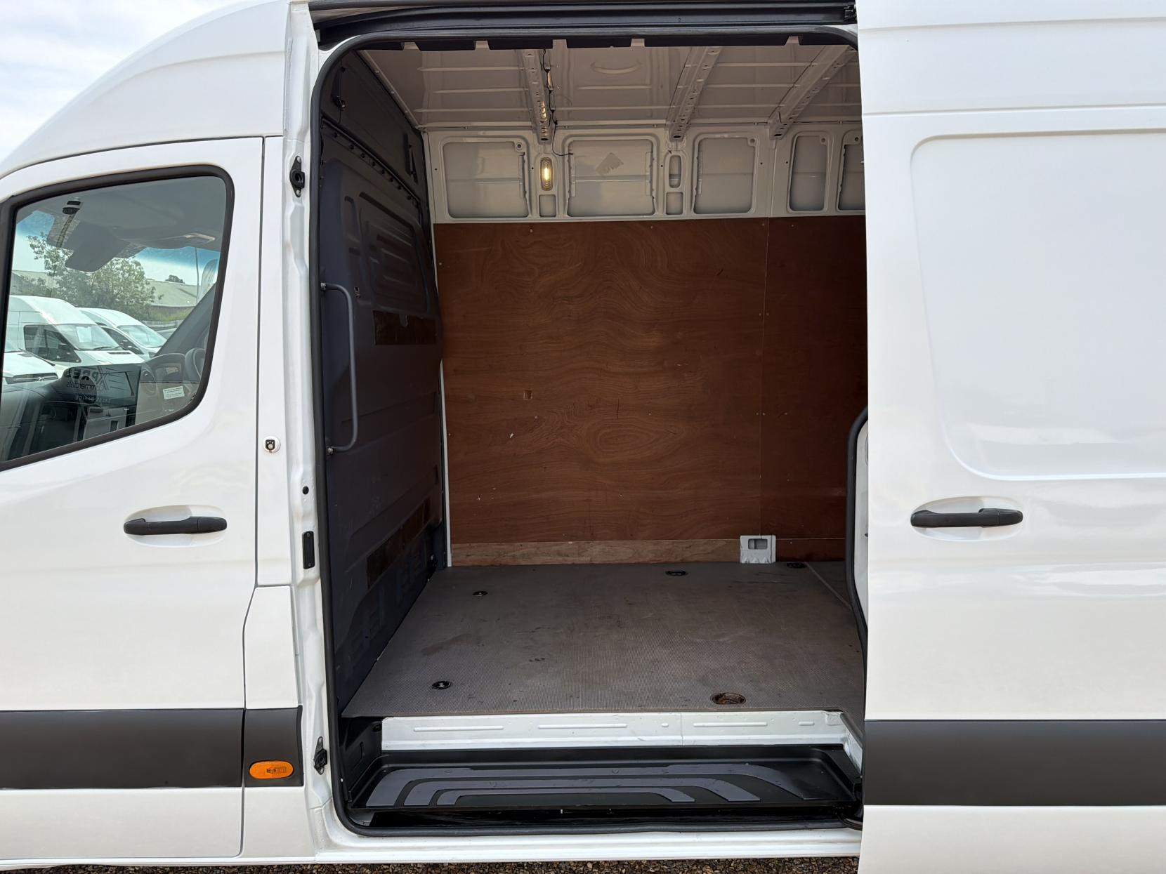 2019 Mercedes-Benz Sprinter 2.1 311 CDI Panel Van 5dr Diesel Manual RWD L3 H2 Euro 6 (114 ps) - Thumbnail 20