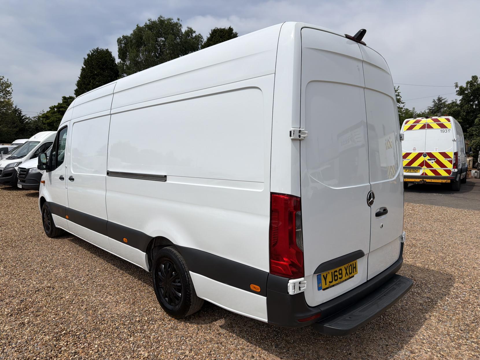2019 Mercedes-Benz Sprinter 2.1 311 CDI Panel Van 5dr Diesel Manual RWD L3 H2 Euro 6 (114 ps) - Thumbnail 9