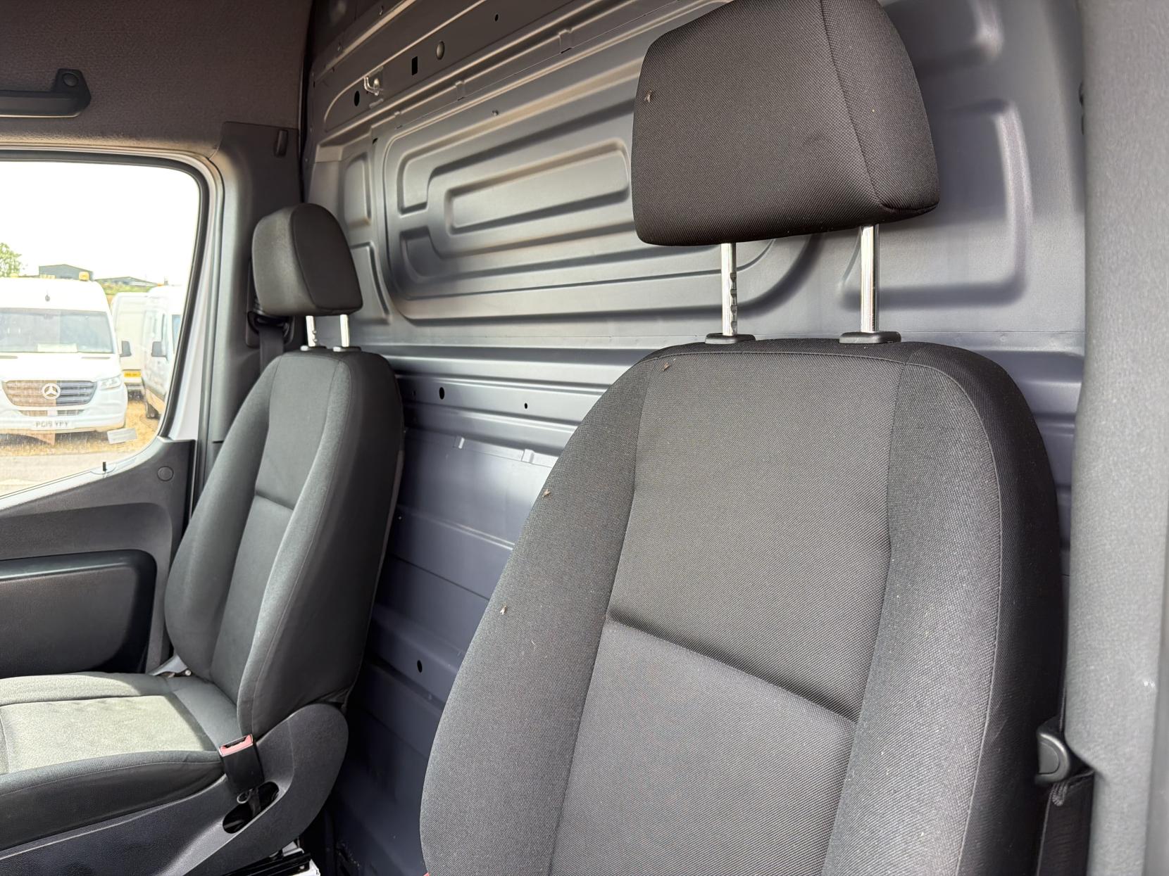 2019 Mercedes-Benz Sprinter 2.1 311 CDI Panel Van 5dr Diesel Manual RWD L3 H2 Euro 6 (114 ps) - Thumbnail 16