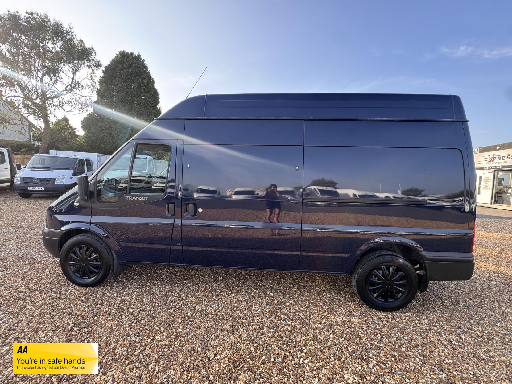 Ford Transit 2.2 TDCi 350 Panel Van 3dr Diesel Manual FWD L2 H3 (209 g/km, 123 bhp)
