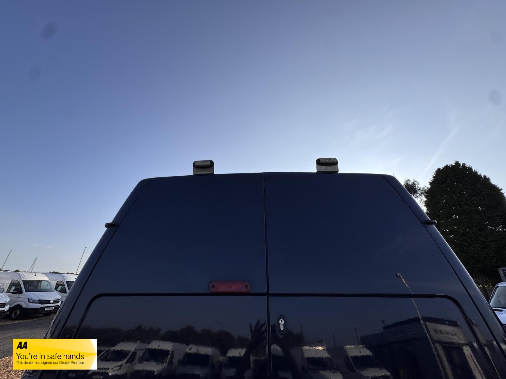 Ford Transit 2.2 TDCi 350 Panel Van 3dr Diesel Manual FWD L2 H3 (209 g/km, 123 bhp)