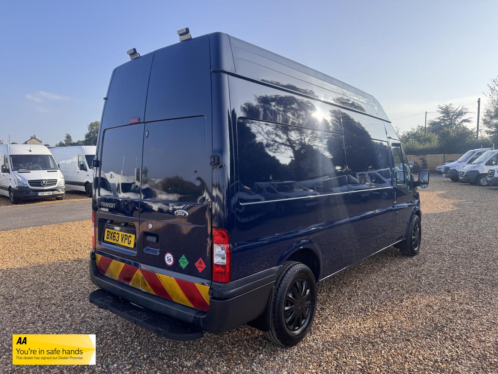 Ford Transit 2.2 TDCi 350 Panel Van 3dr Diesel Manual FWD L2 H3 (209 g/km, 123 bhp)
