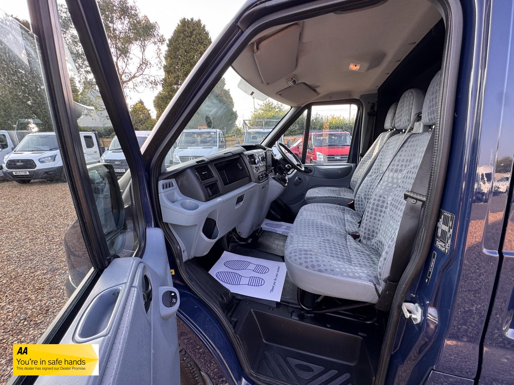Ford Transit 2.2 TDCi 350 Panel Van 3dr Diesel Manual FWD L2 H3 (209 g/km, 123 bhp)